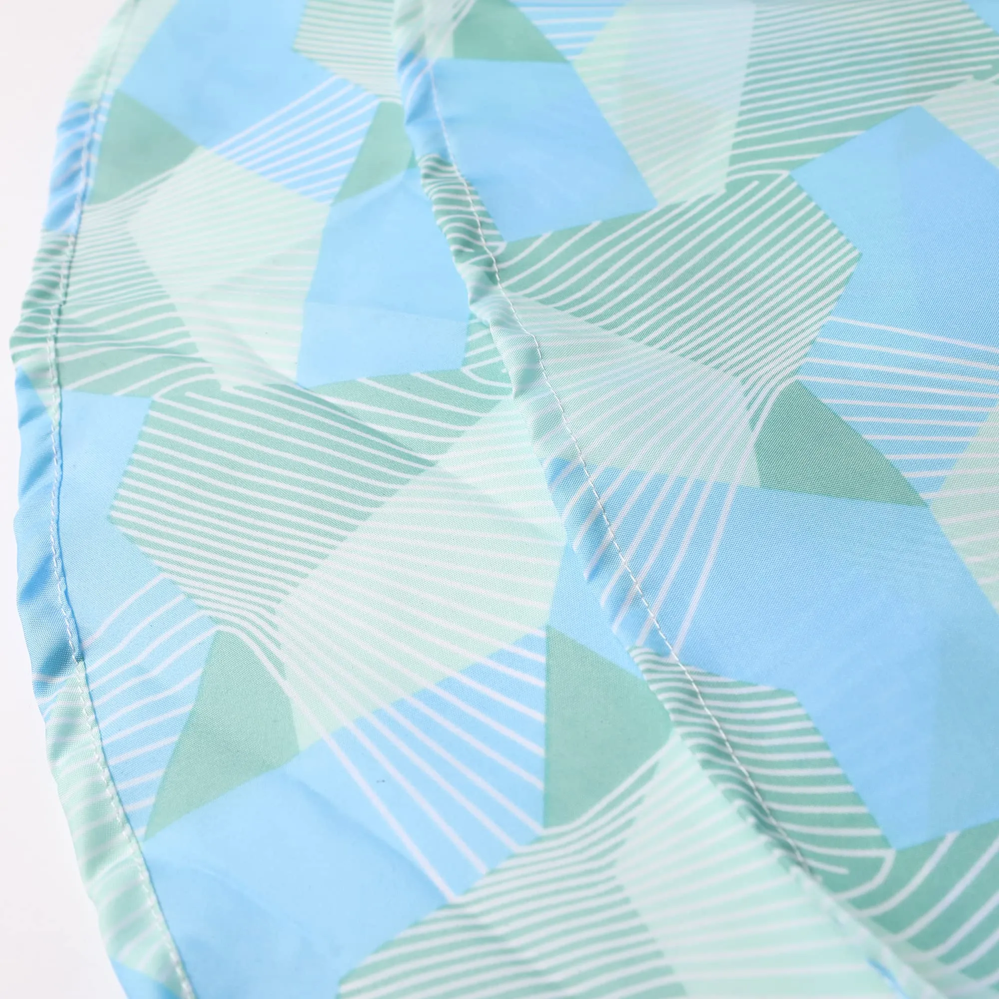 QIKADO Mantello Impermeabile Bambini Poncho Antivento e Antipioggia con Sacchetto, Blu Geometrico, XL (9-12 anni) - immagine 4