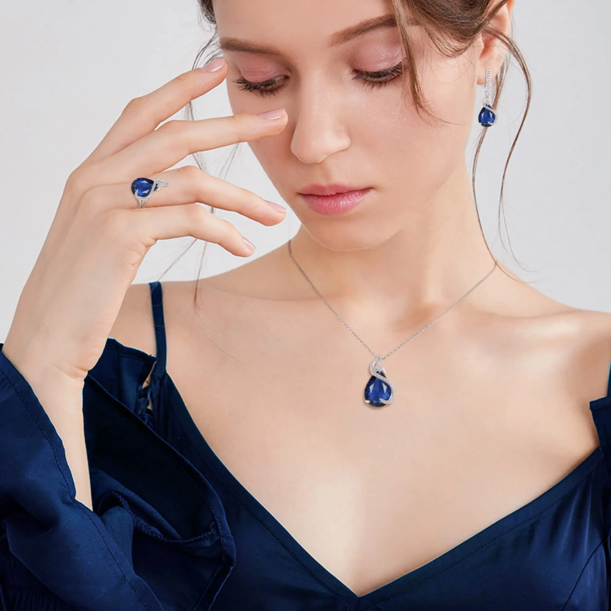 Ever Faith Set di gioielli in zirconia cubica con zaffiro, collana, orecchini, bracciale e anello, Blu Argento - immagine 3