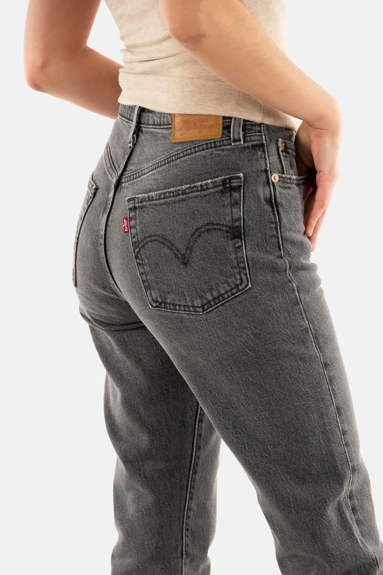 Levi's 501 Women's Jeans, Swan Island, 29W / 32L - immagine 3