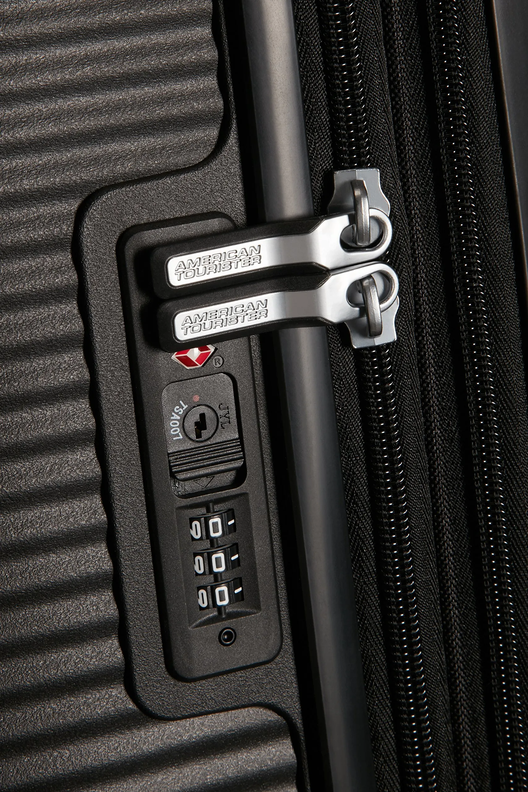 American Tourister Soundbox Trolley 67 cm - Nero Bass - immagine 6