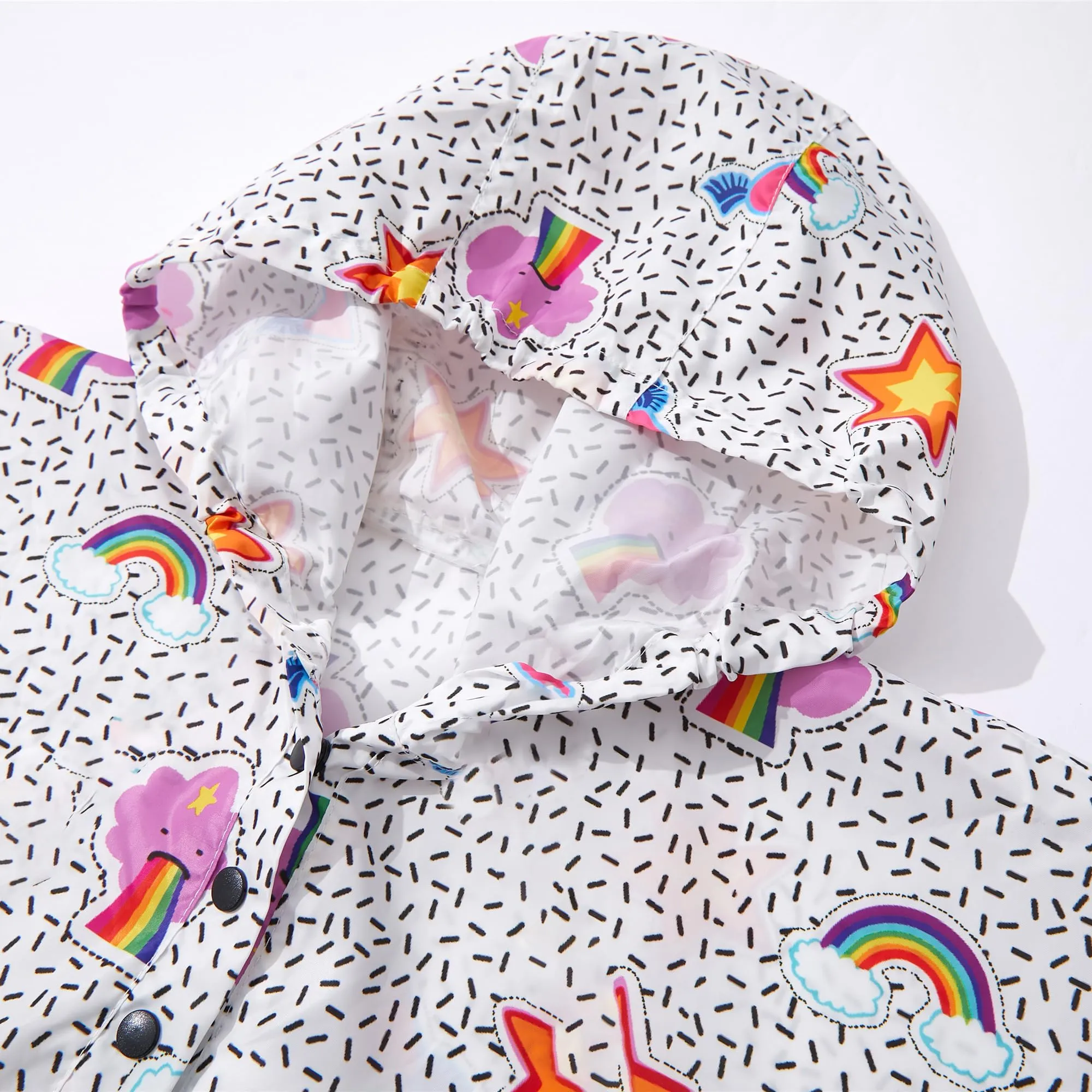 QIKADO Poncho Antipioggia Bambino con Cappuccio, Stelle e Arcobaleni, XL (8-12 anni) - immagine 3