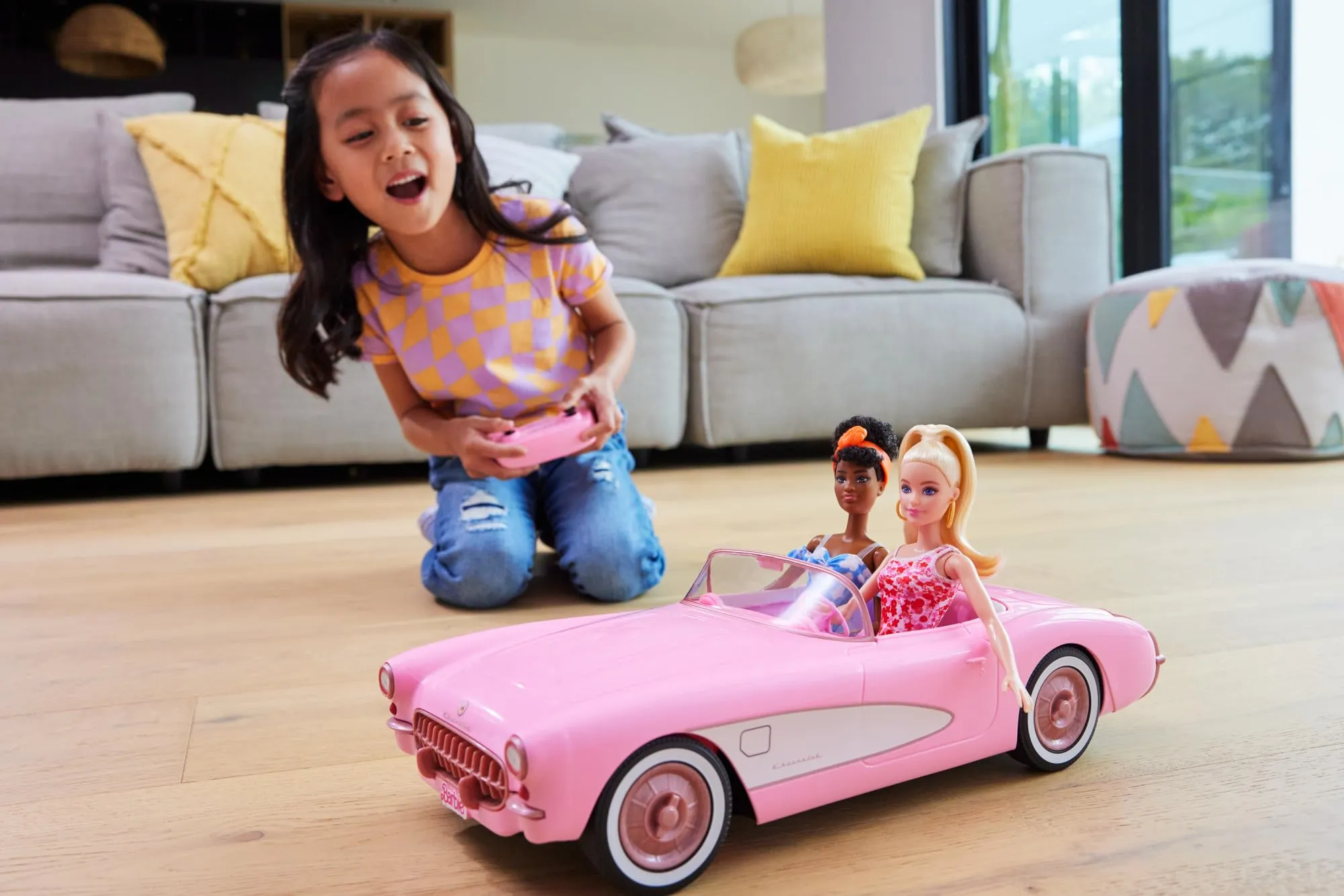 Hot Wheels Barbie Corvette RC Modello Radiocomandato HPW40 - immagine 2
