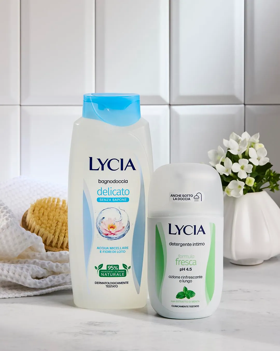 Lycia Bagnoschiuma Delicato con Acqua Micellare e Fiore di Loto, 750 ml - immagine 2