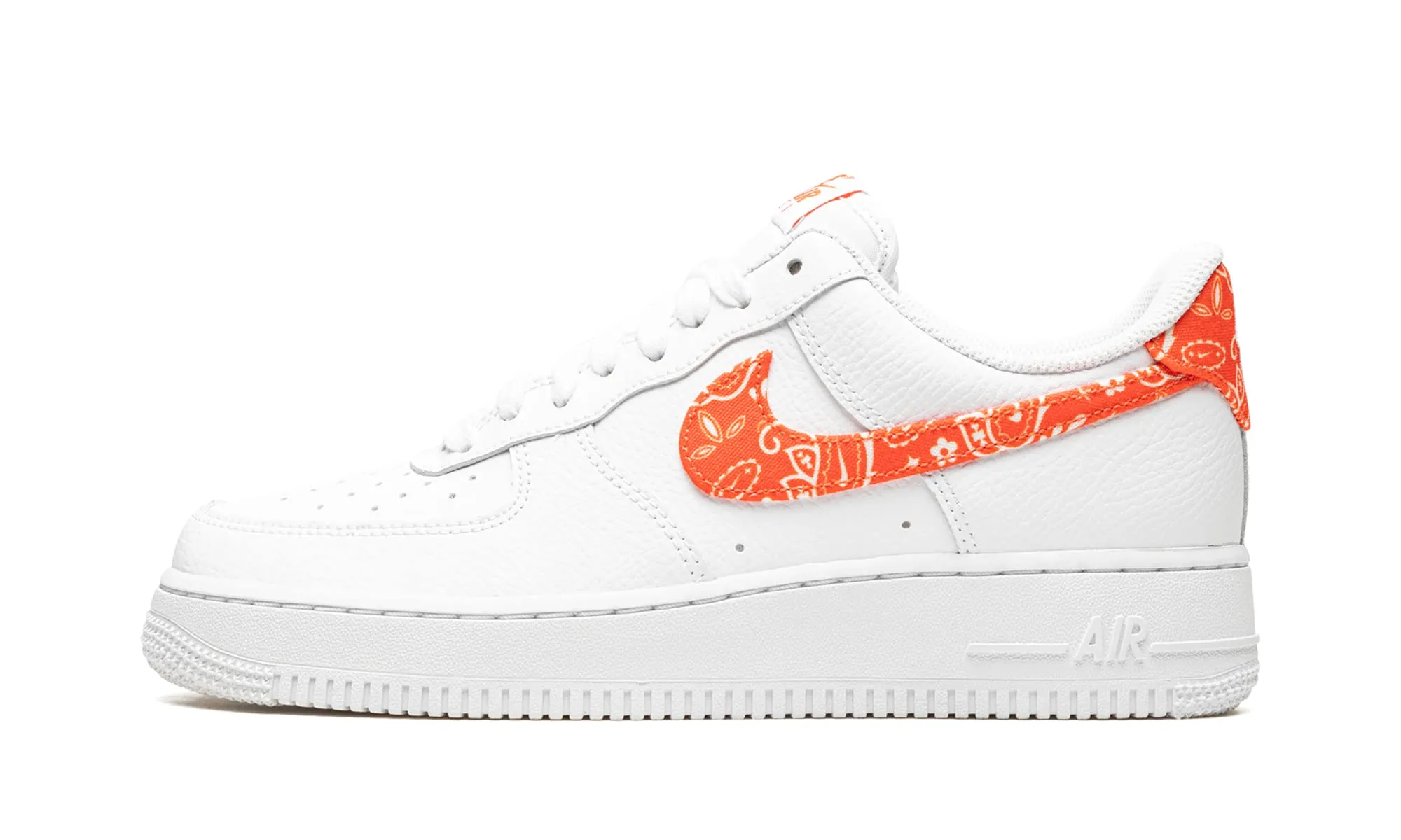 Nike Air Force 1 '07 Low - Rush Orange/White, 35.5 EU - immagine 1