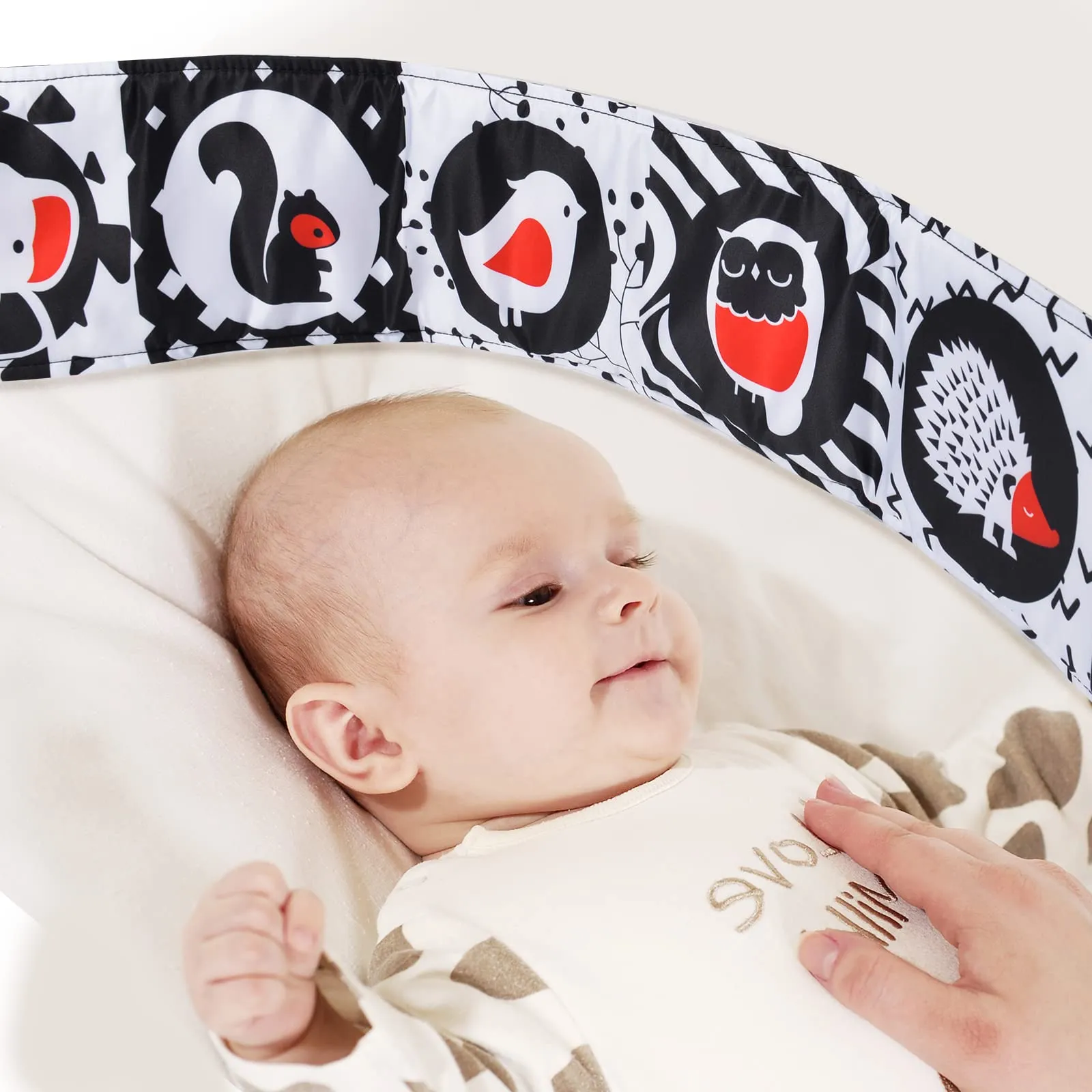 Vicloon Libro di Stoffa Sensoriale per Neonati, Double Sided con 12 Motivi, Pieghevole e Legato al Letto, Bianco e Nero - immagine 6
