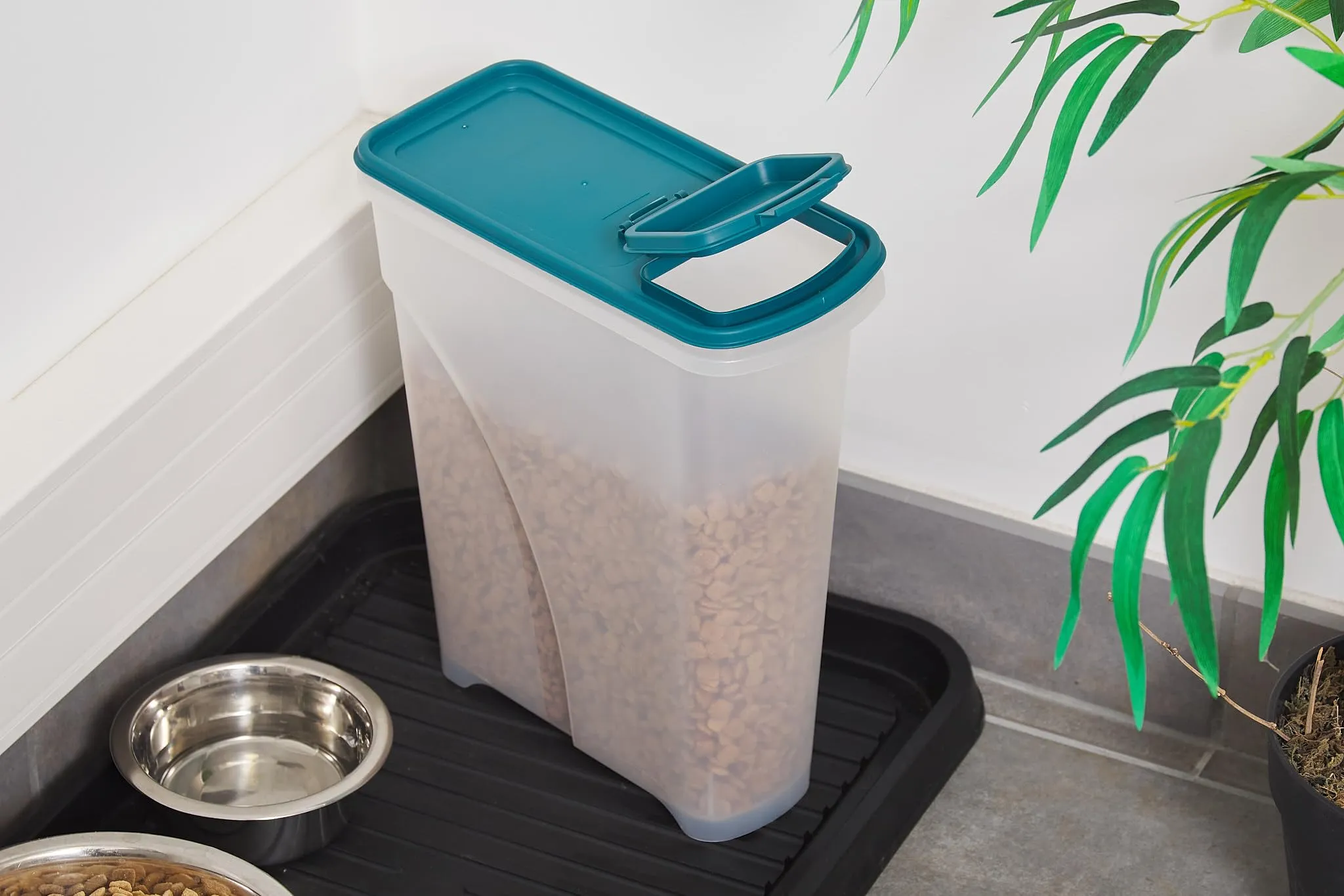 Iris Ohyama Contenitore Ermetico per Cibo per Animali 7L/3,5kg Blu ATS-S - immagine 3