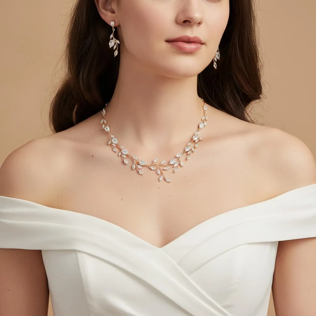 EVER FAITH Set Collana e Orecchini con Zirconia Cubica a Forma di Pera e Foglia, Trasparente Oro-Fondo - immagine 2