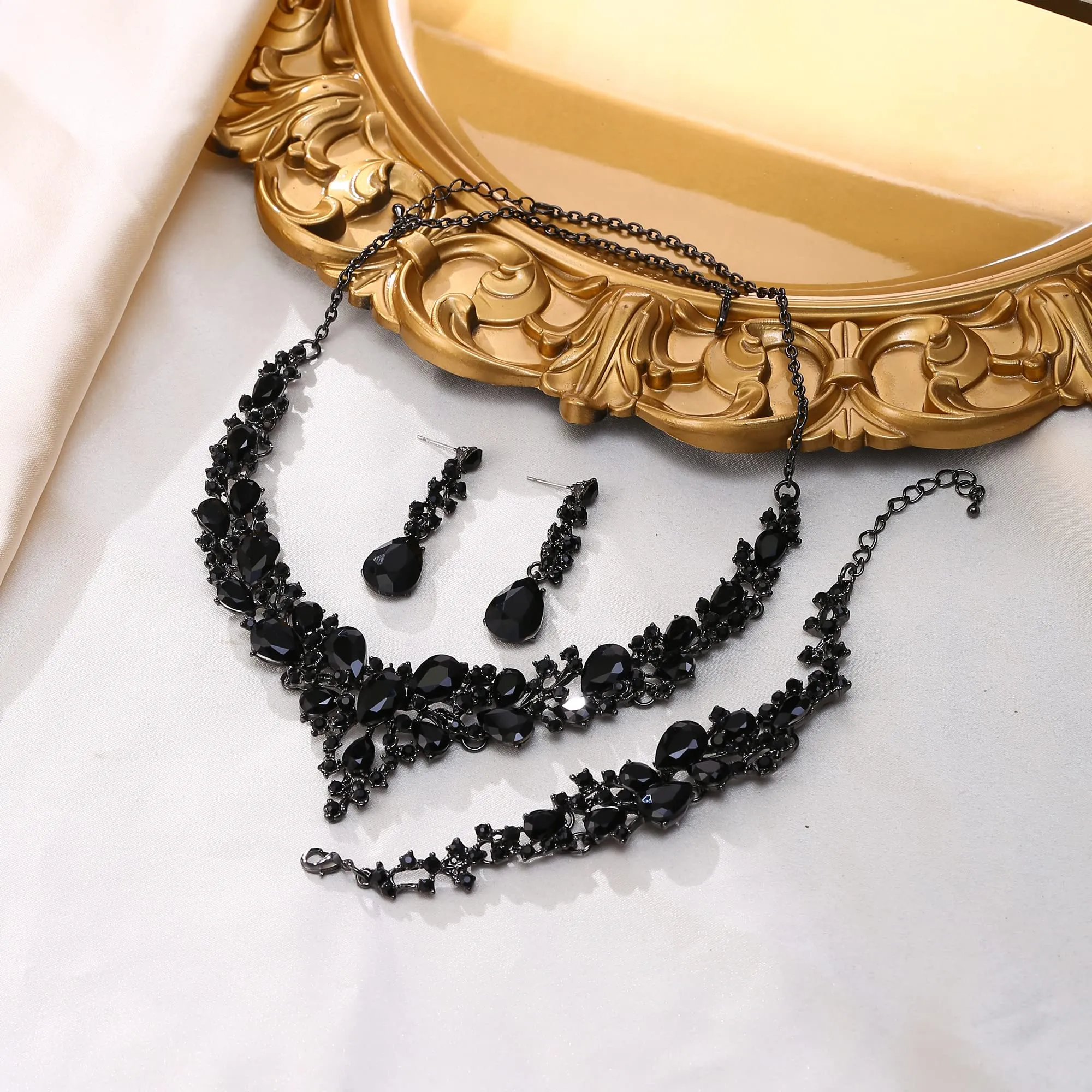 EVER FAITH Set Gioielli da Sposa in Cristallo con Collana, Orecchini e Bracciale - Nero Fondo - immagine 5