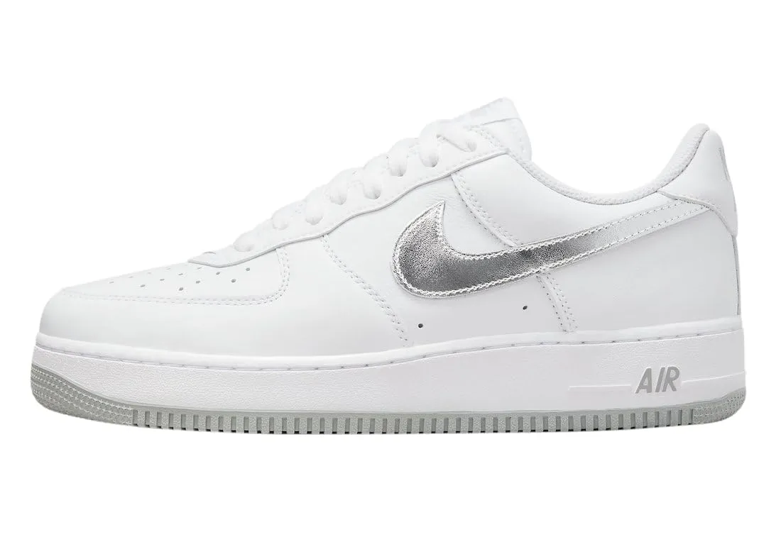 Nike Air Force 1 '07 - Donna, Argento Metallico Bianco, 40 EU - immagine 1