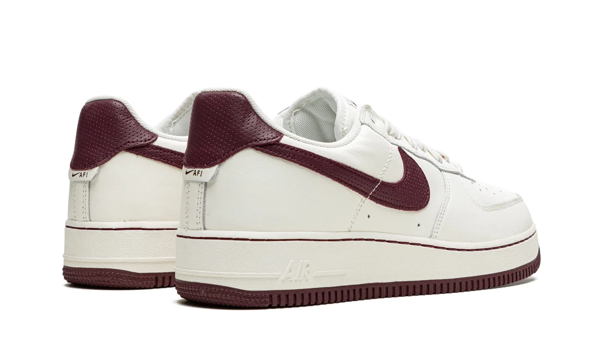 Nike Air Force 1 '07 An20 Basketball Shoes - Sail/Dark Beetroot - 40.5 EU - immagine 3