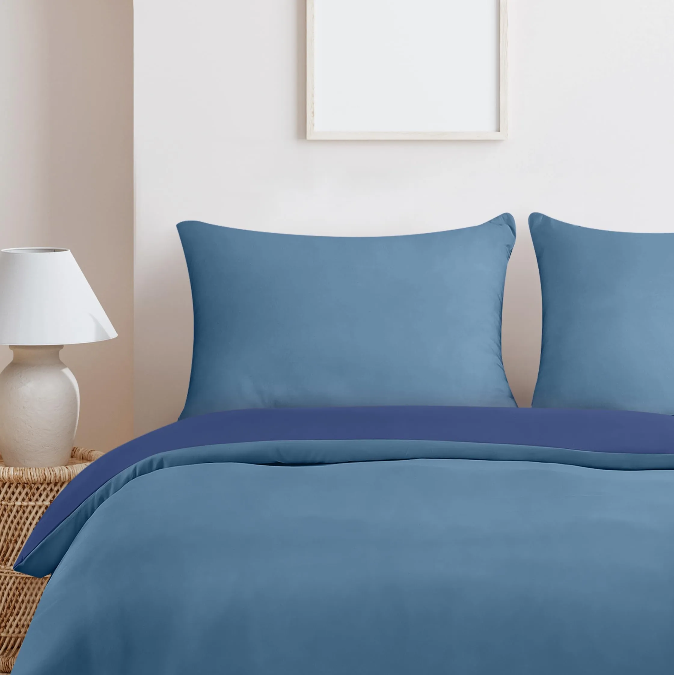 Utopia Bedding Set Copripiumino 200x200 cm e 2 Federe 50x75 cm, Blu Navy/Azzurro - immagine 4