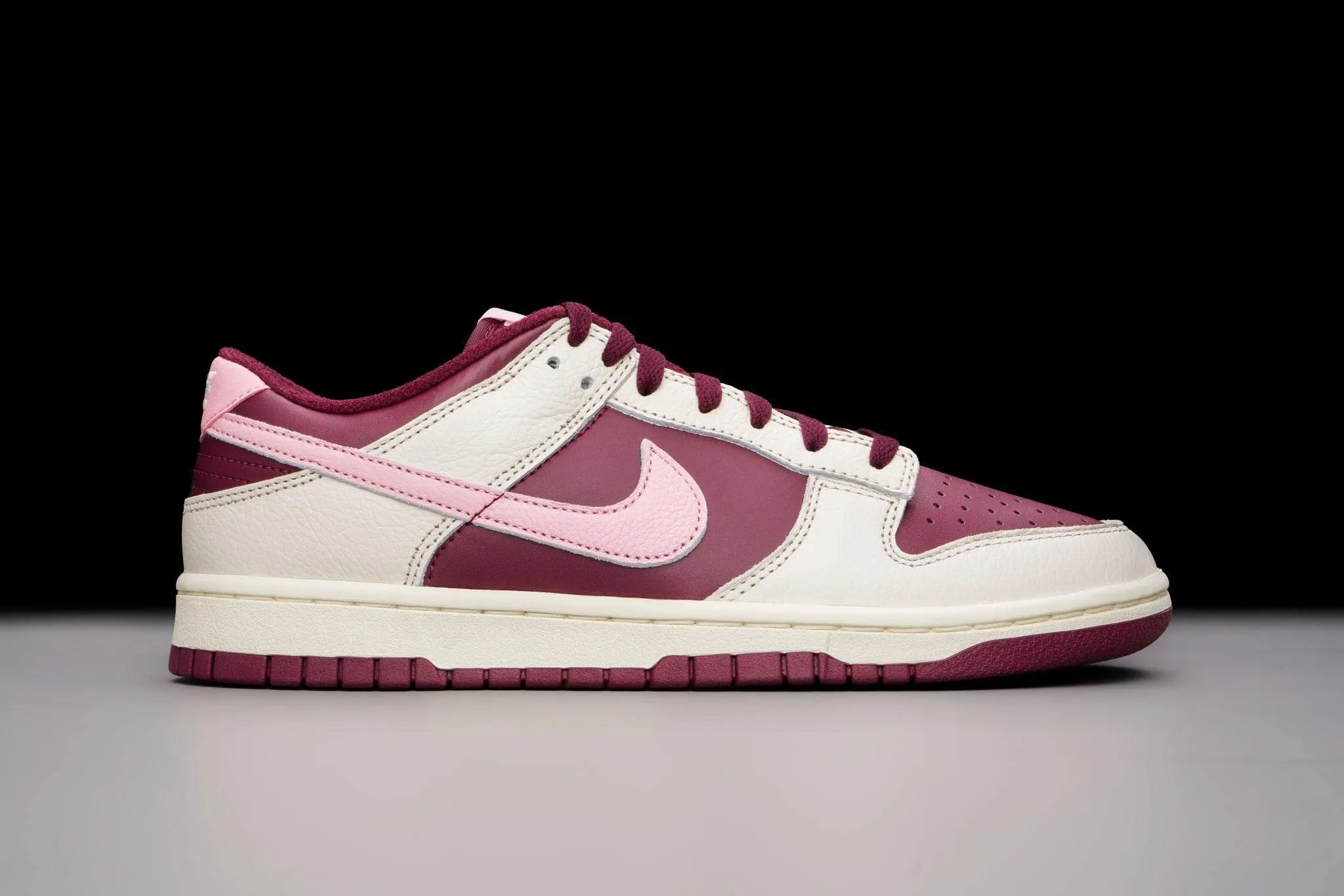 Nike Air Jordan 1 Mid Wmns DR9705-100 41 EU - immagine 2
