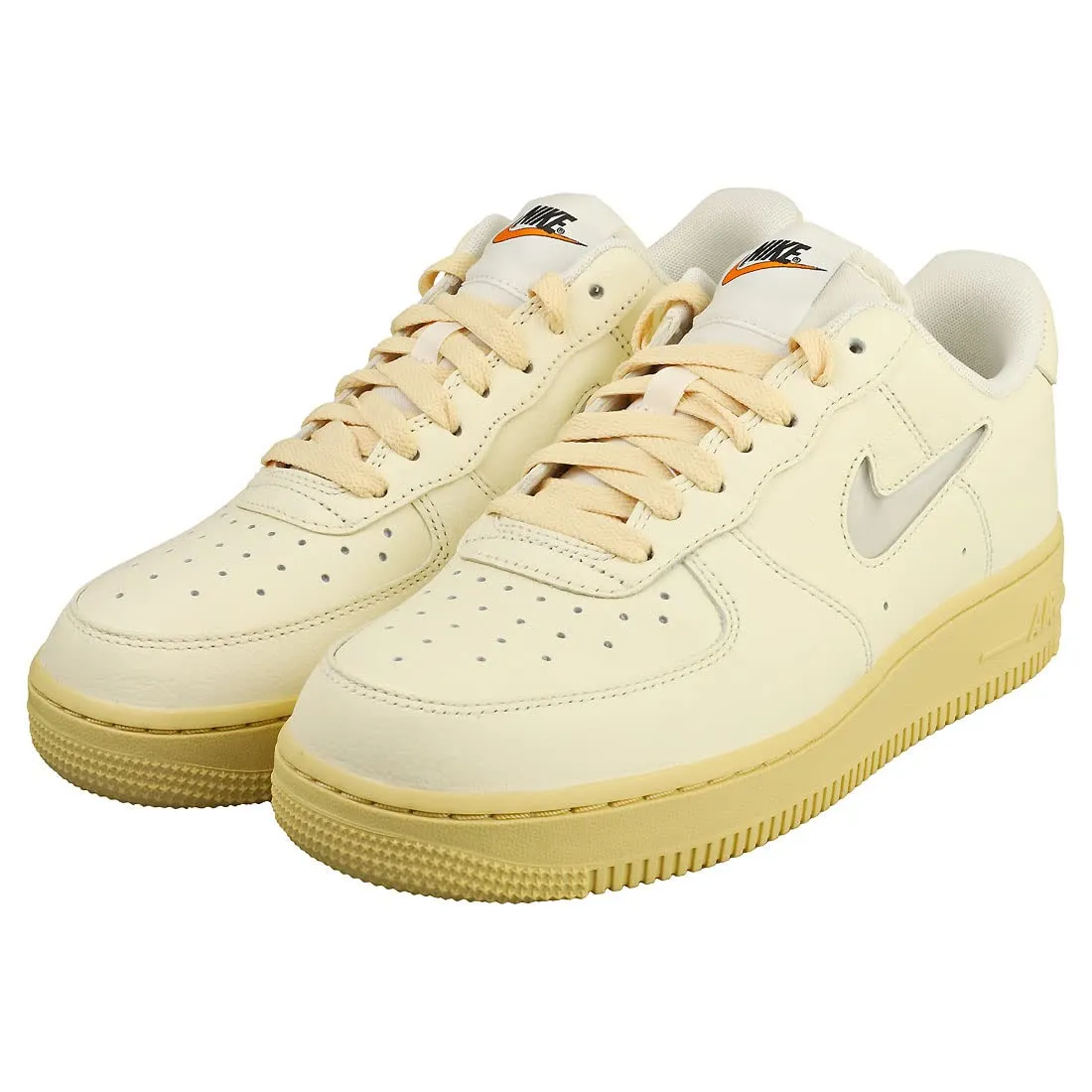 Nike Air Force 1 '07 LX Women's Fashion Trainers - 44 EU - Latte Di Cocco (DO9456-100) - immagine 9