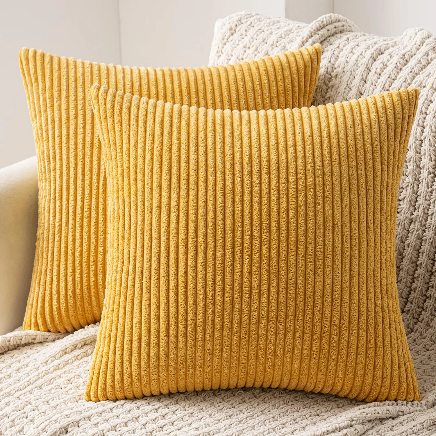 MIULEE Copricuscini in Velluto a Coste, 60x60 cm, 2 Pezzi, Giallo Zenzero - immagine 1