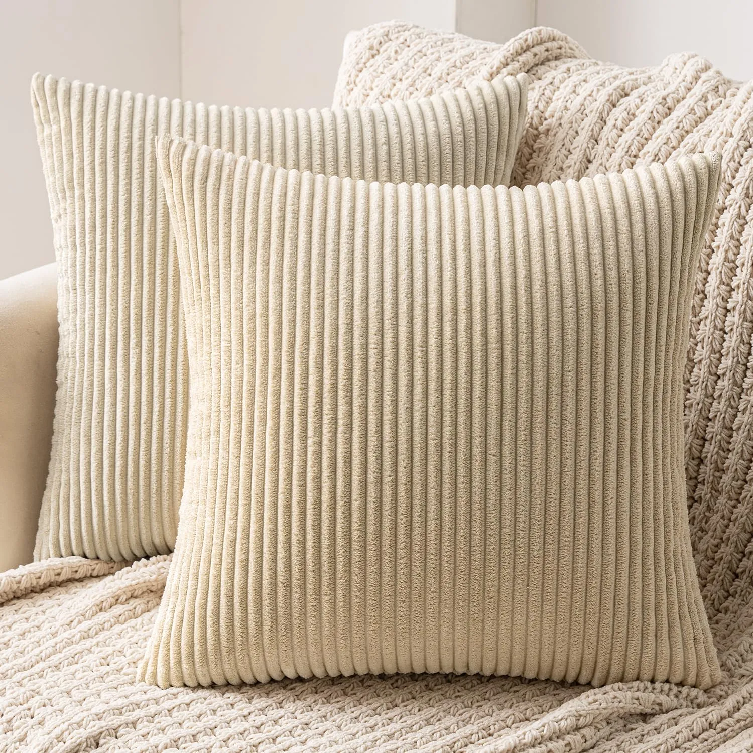 MIULEE Copricuscini in Velluto a Coste, 45x45cm, Beige, Set di 2 Pezzi - immagine 1