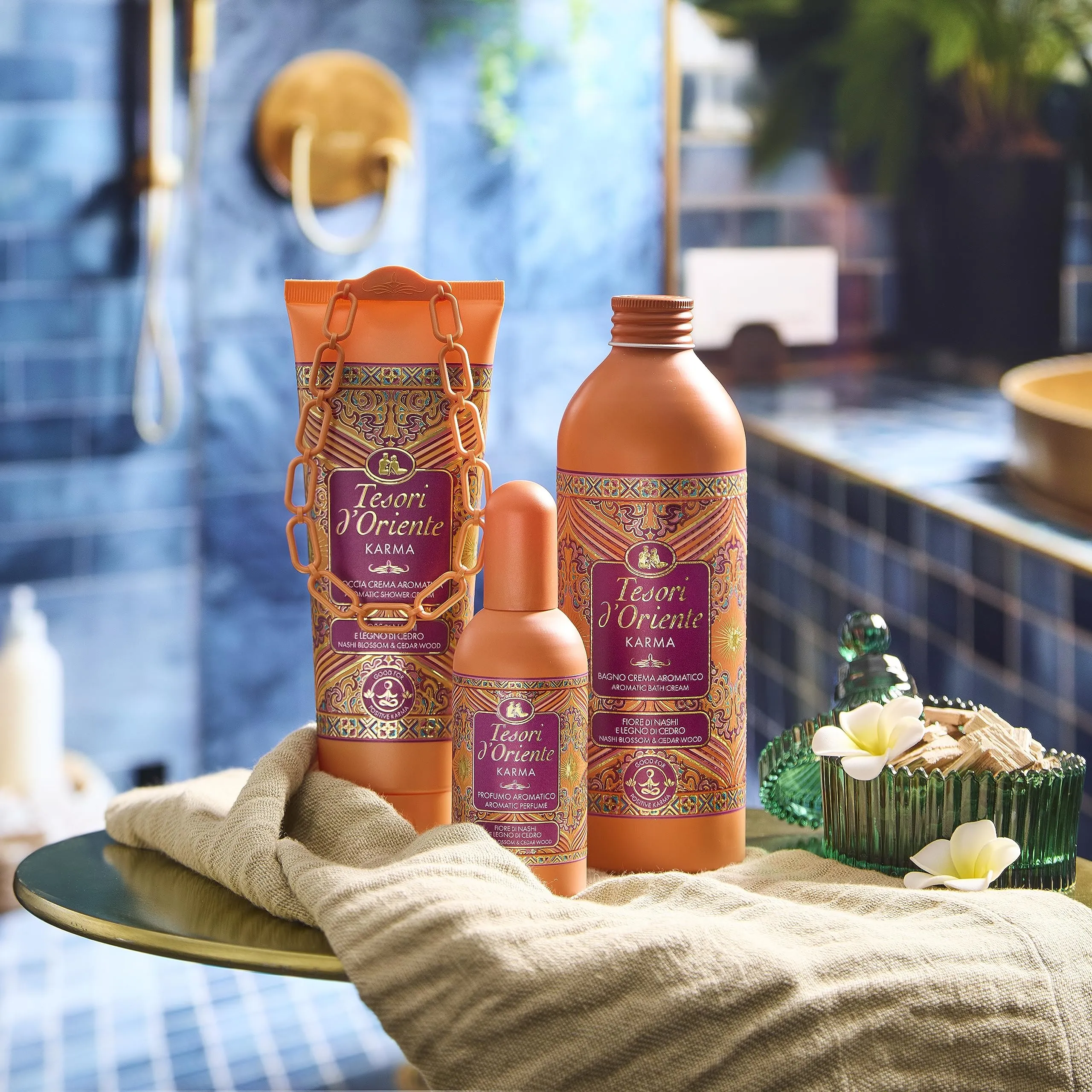 Tesori d'Oriente Bagno Crema Karma, Fiore di Nashi e Legno di Cedro, 500ml - immagine 3