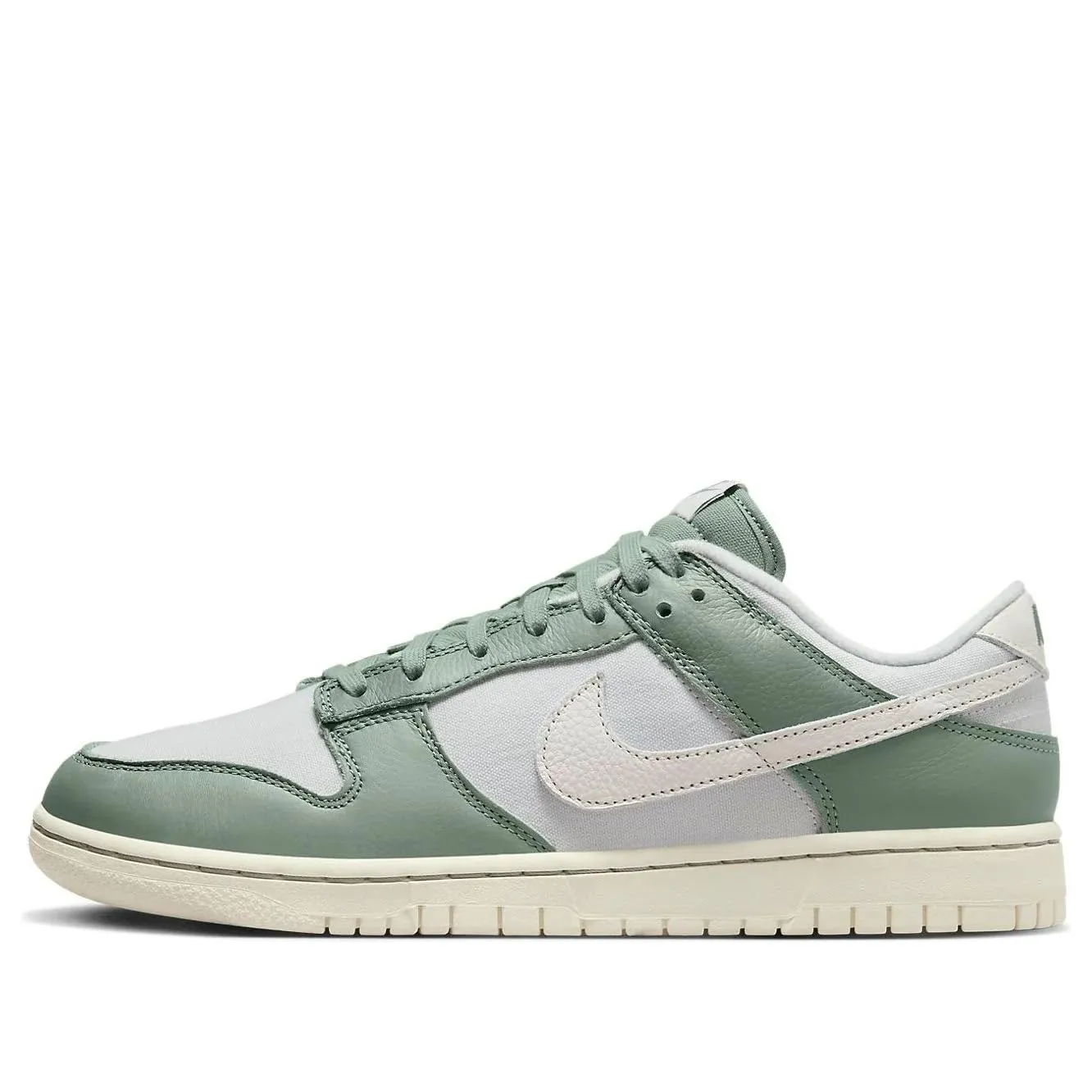Nike Air Jordan 1 Mid Women's Basketball Shoes, Mica Green Sail Photon Powder, 41 EU - immagine 1