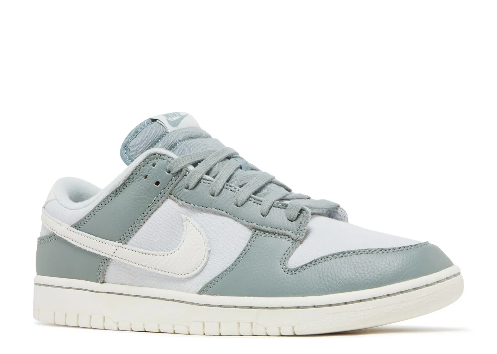 Nike Air Jordan 1 Mid Women's Basketball Shoes, Mica Green Sail Photon Powder, 41 EU - immagine 3