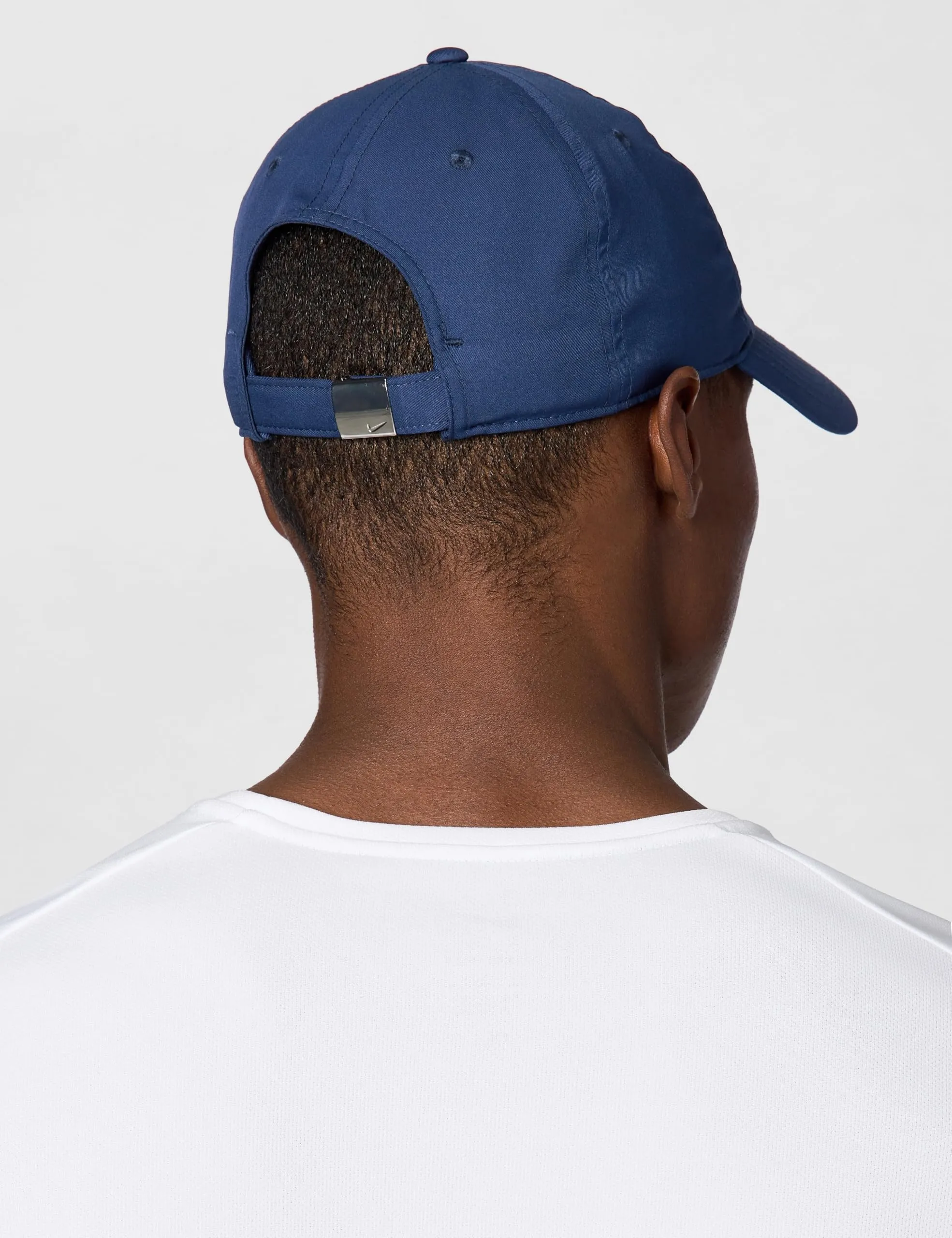 Nike DF Club Berretto da Baseball, Midnight Navy/Metallic Silver, M/L Uomo - immagine 3