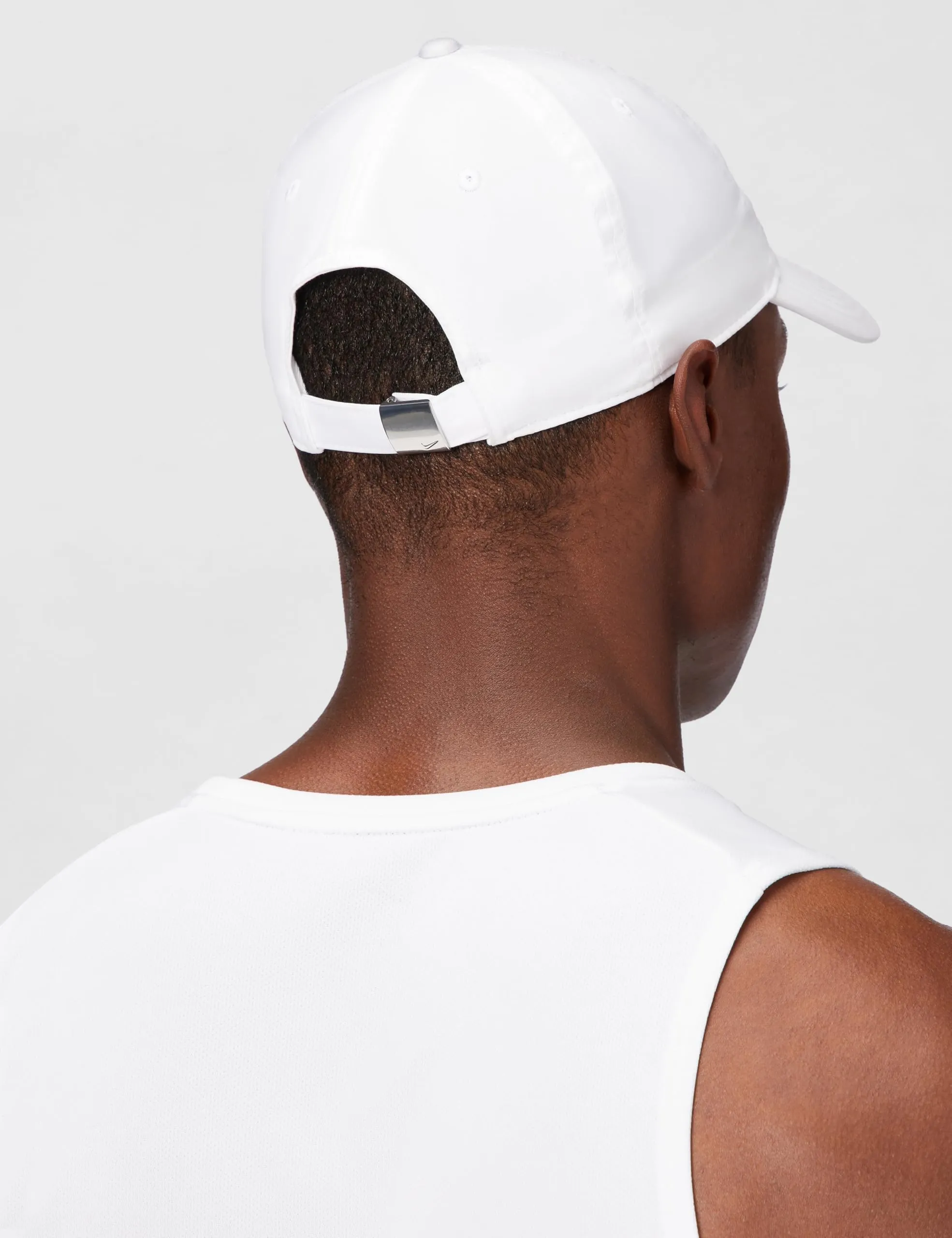 Nike Club Cappuccio, Bianco/Argento Metallico, S/M Uomo - immagine 3