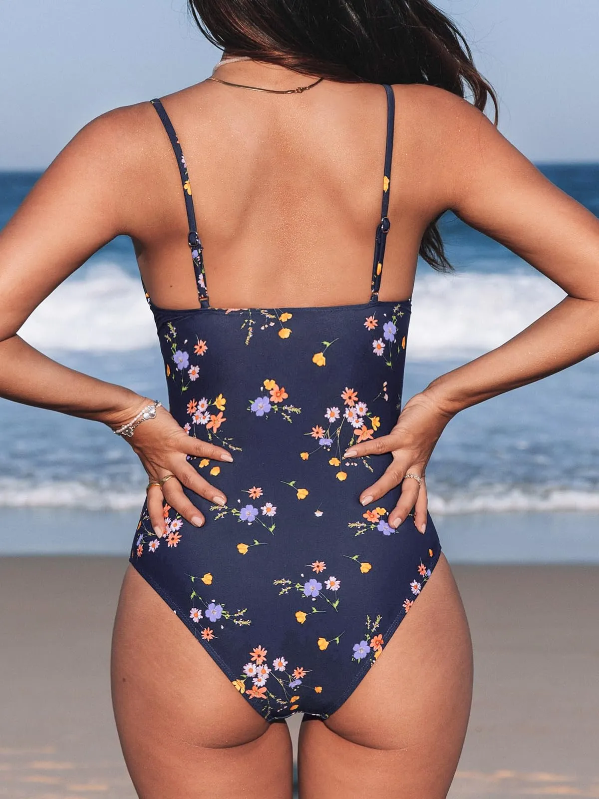 Cupshe Costume da Bagno da Donna a Triangolo con Scollo a V, Motivo Floreale, Taglia S - immagine 2