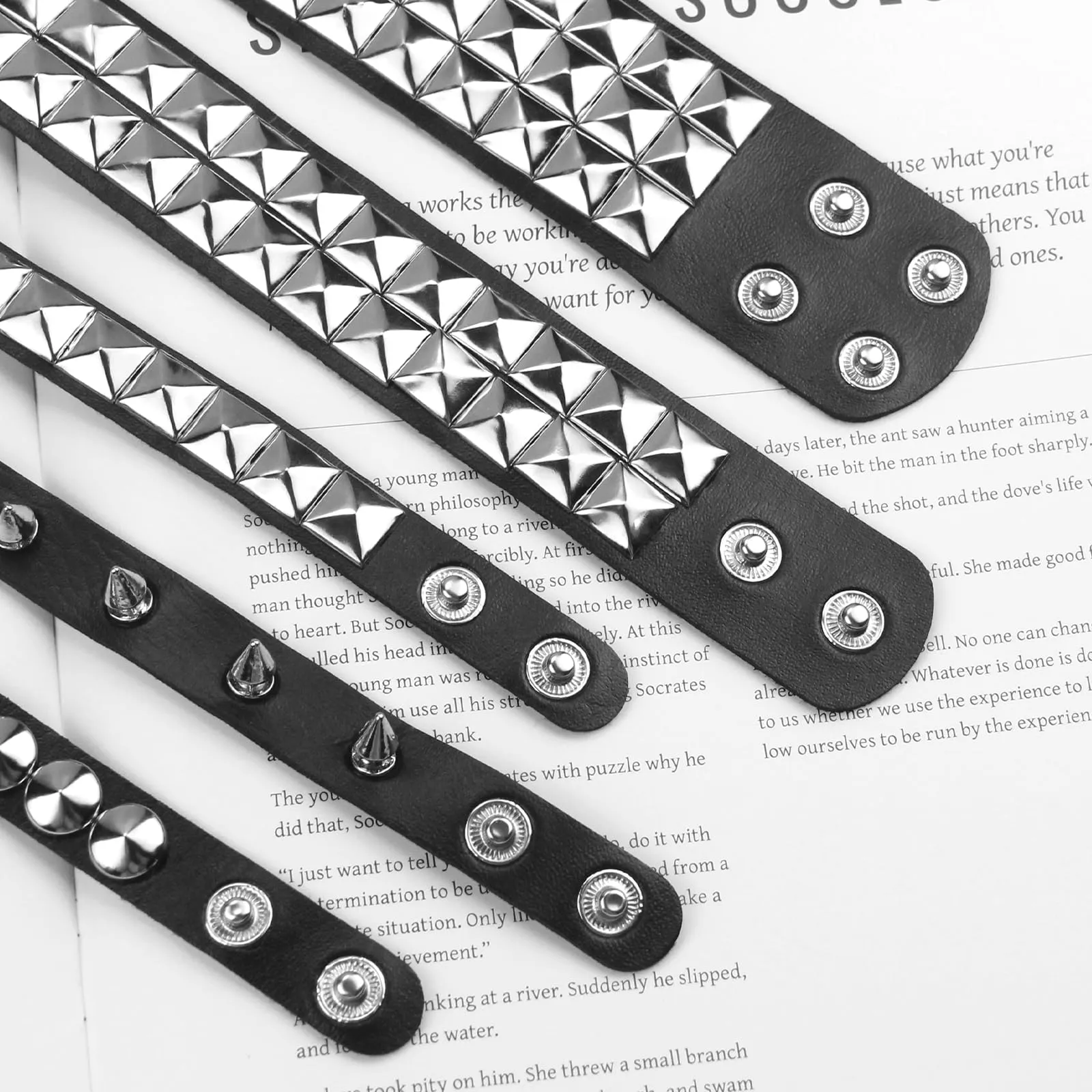 SJUNJIE Set di 5 Bracciali Punk Borchiati in Pelle Nero - immagine 4
