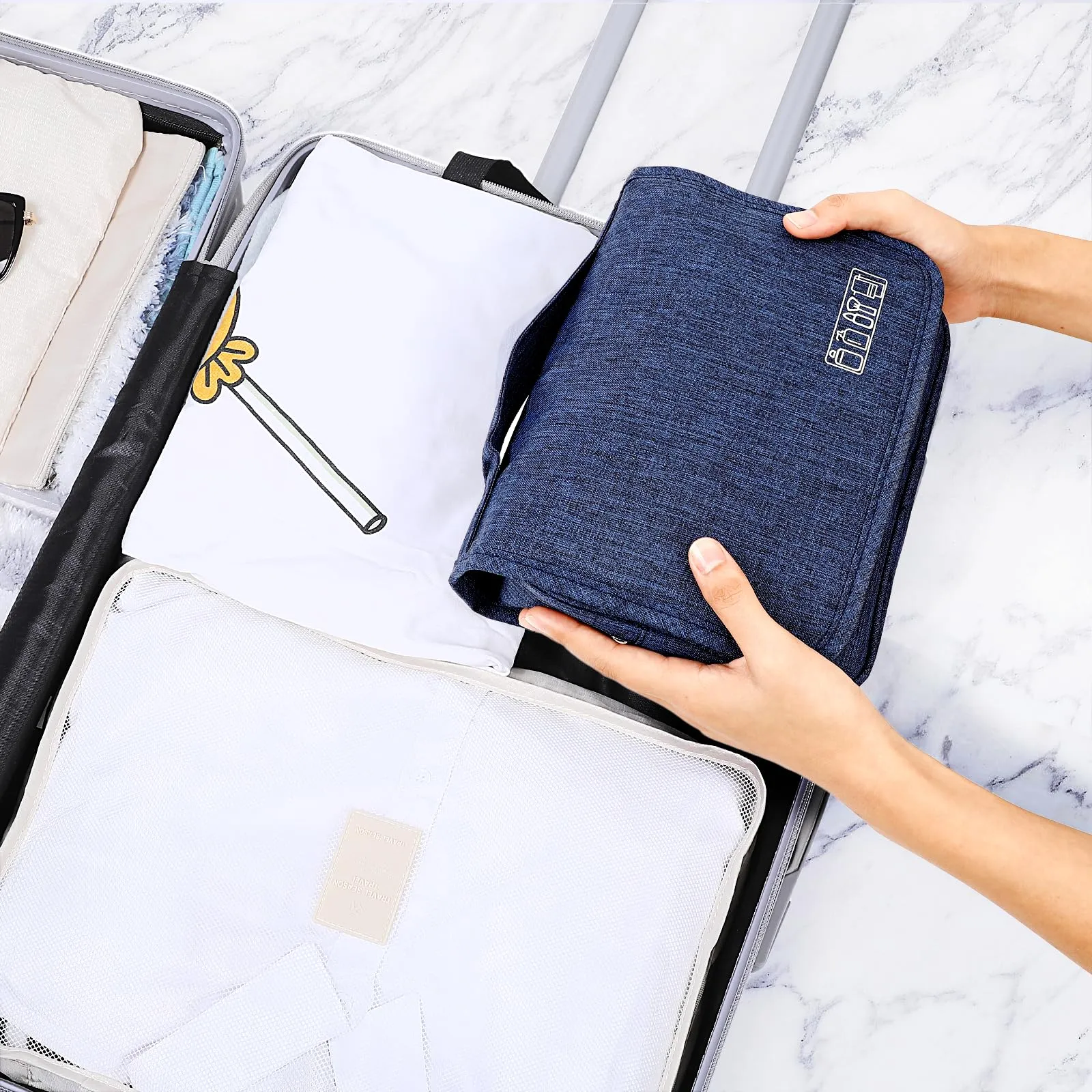 AiQInu Beauty Case da Viaggio, Borsa da Toilette Impermeabile con Gancio per Appendere - immagine 7