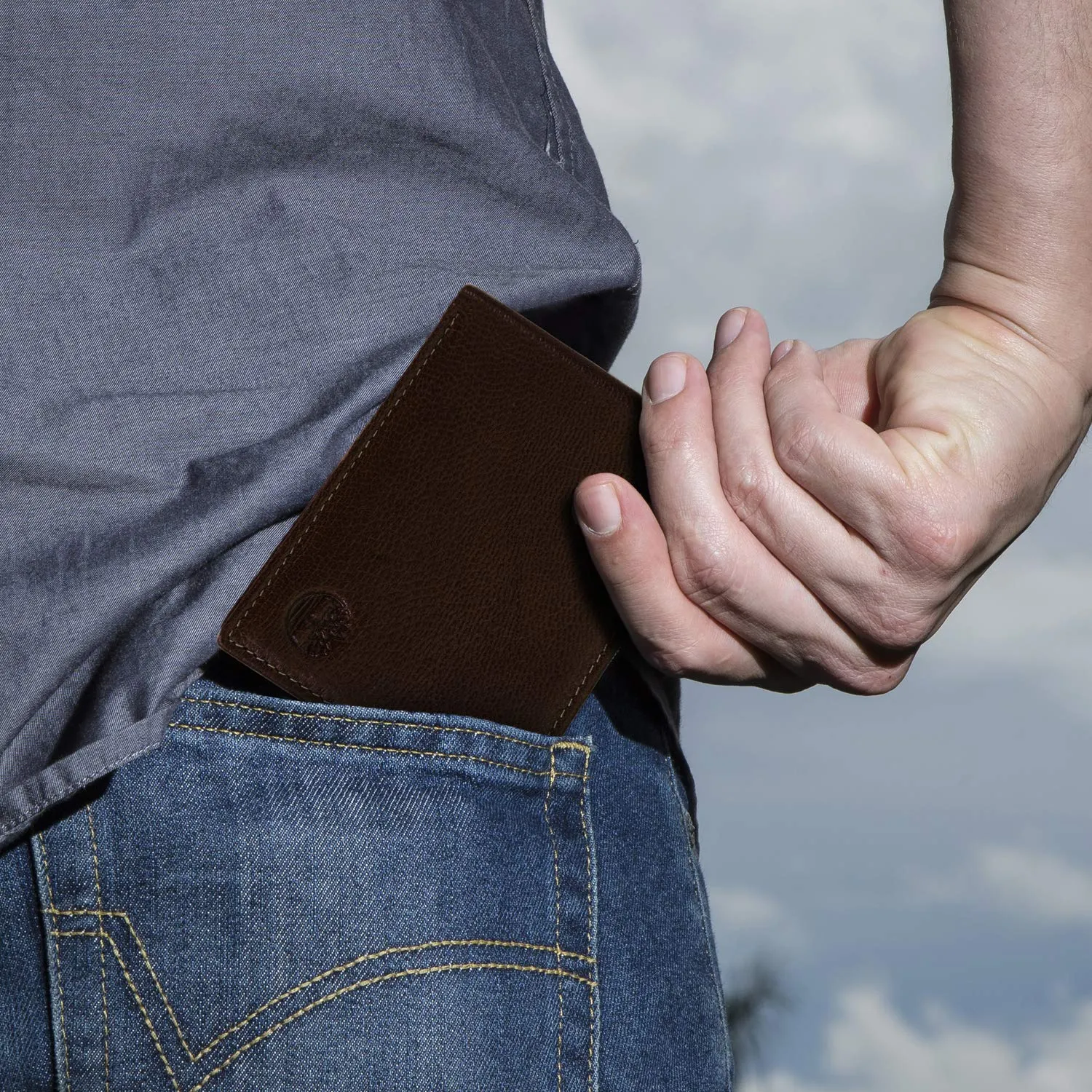 Timberland Men's Leather RFID Blocking Passcase Security Wallet, Dark Brown, One Size - immagine 6