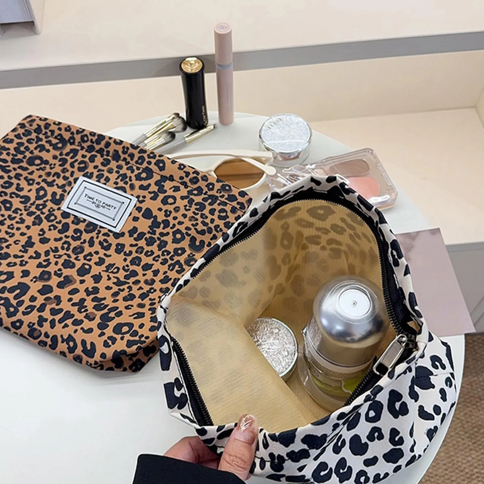 Aucuu Beauty Case da Viaggio, Set da 2 Pezzi Borsa per Cosmetici e Trucchi, Stampa Leopardata - immagine 4