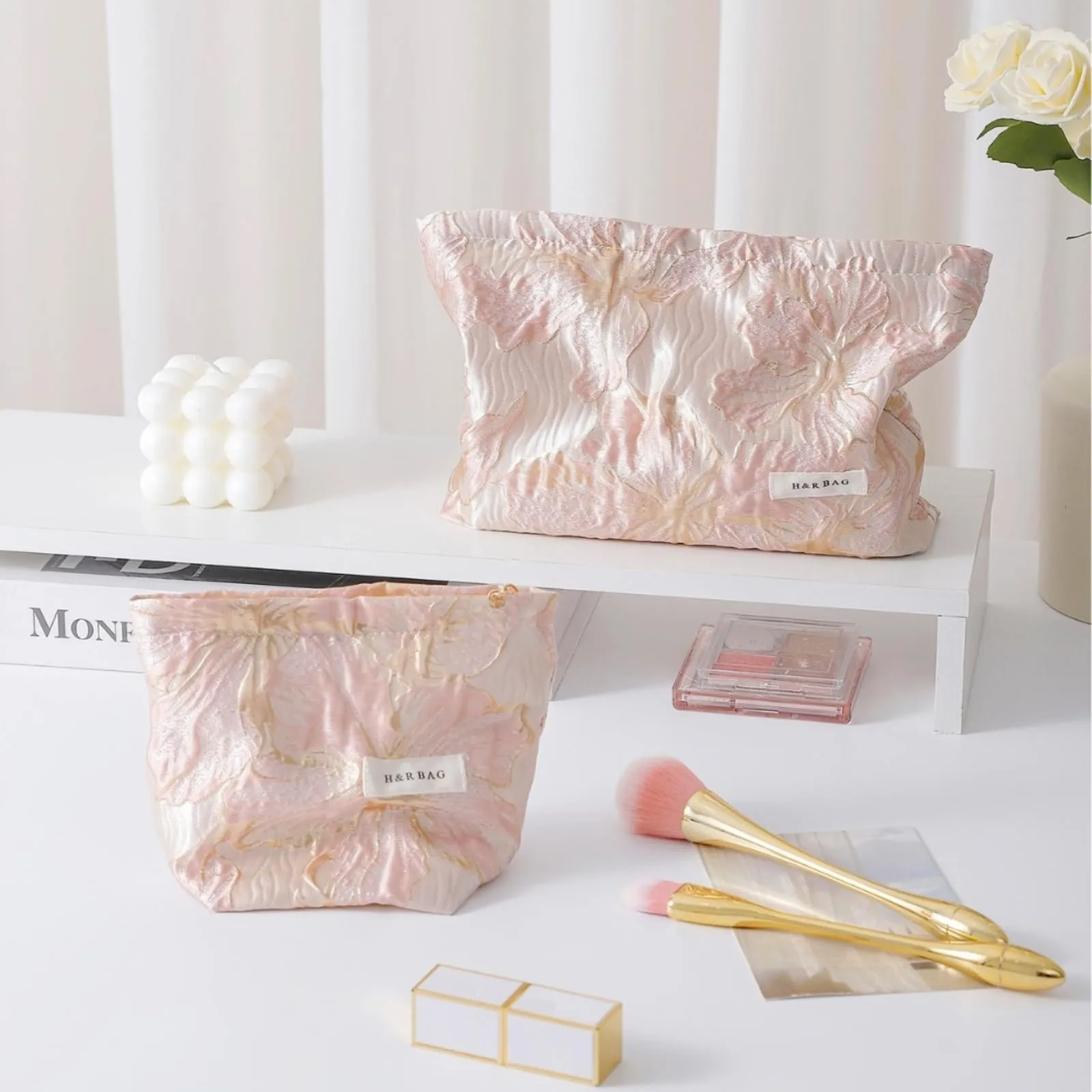 Aucuu Set di 2 Trousse Cosmetiche Ricamate Floreali, Borsa da Viaggio Multifunzionale per Trucco, 26x18cm e 17x14cm - immagine 4