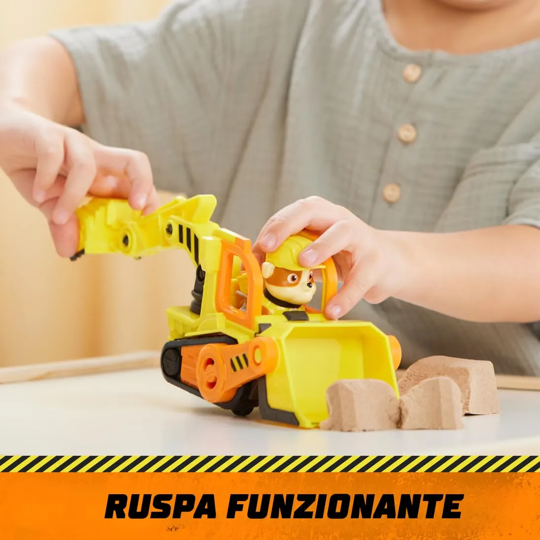 Rubble & Crew Veicolo da lavoro di Rubble, Bulldozer giocattolo con personaggio - immagine 2