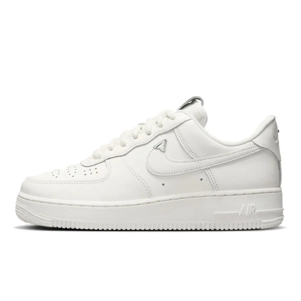 Nike Air Force 1 '07 LV8 da donna, 8.5 - immagine 1