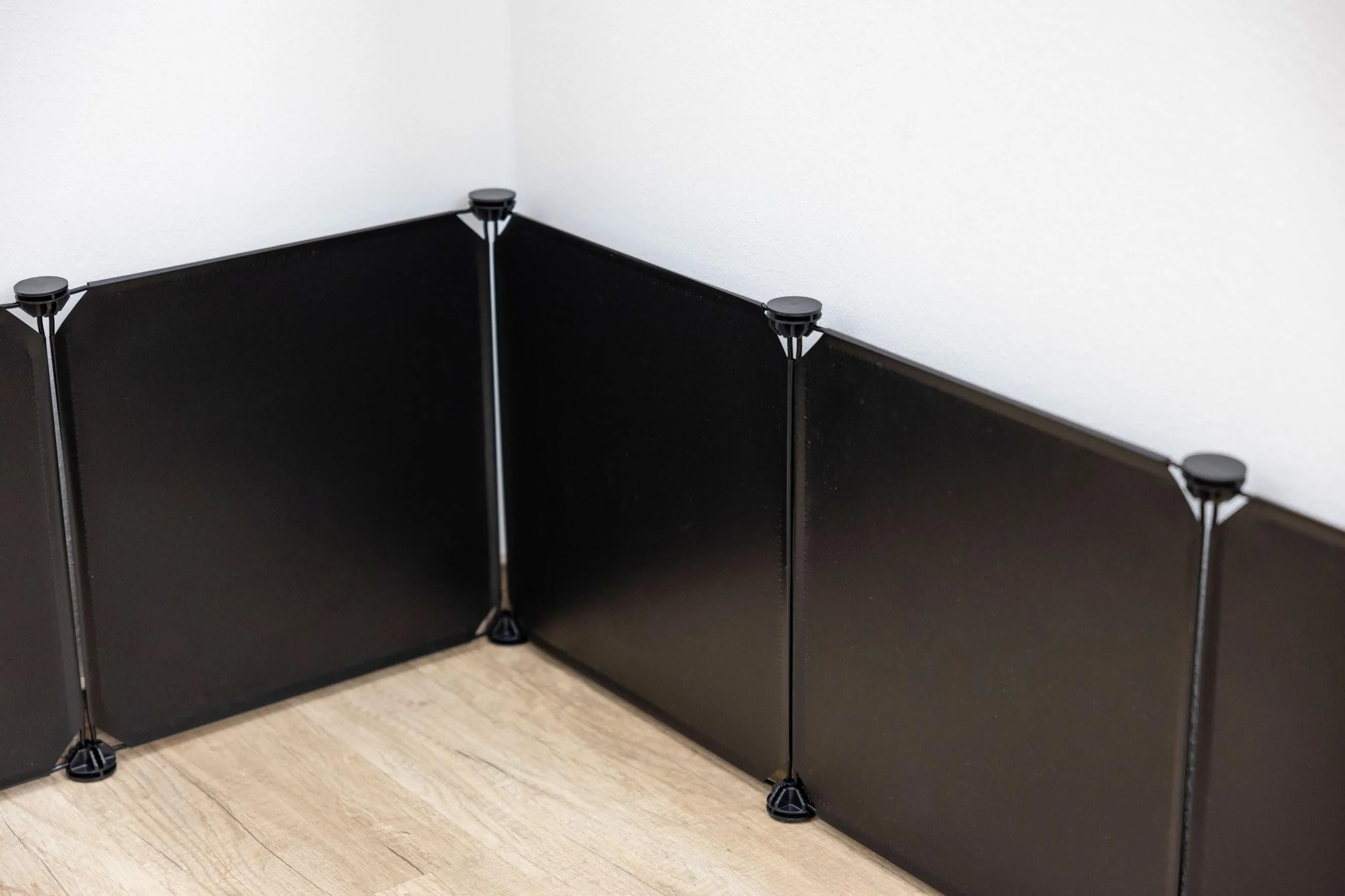 Kerbl Pet Elementi di parete in plastica, 6 pezzi, 35x35cm, Nero - immagine 7