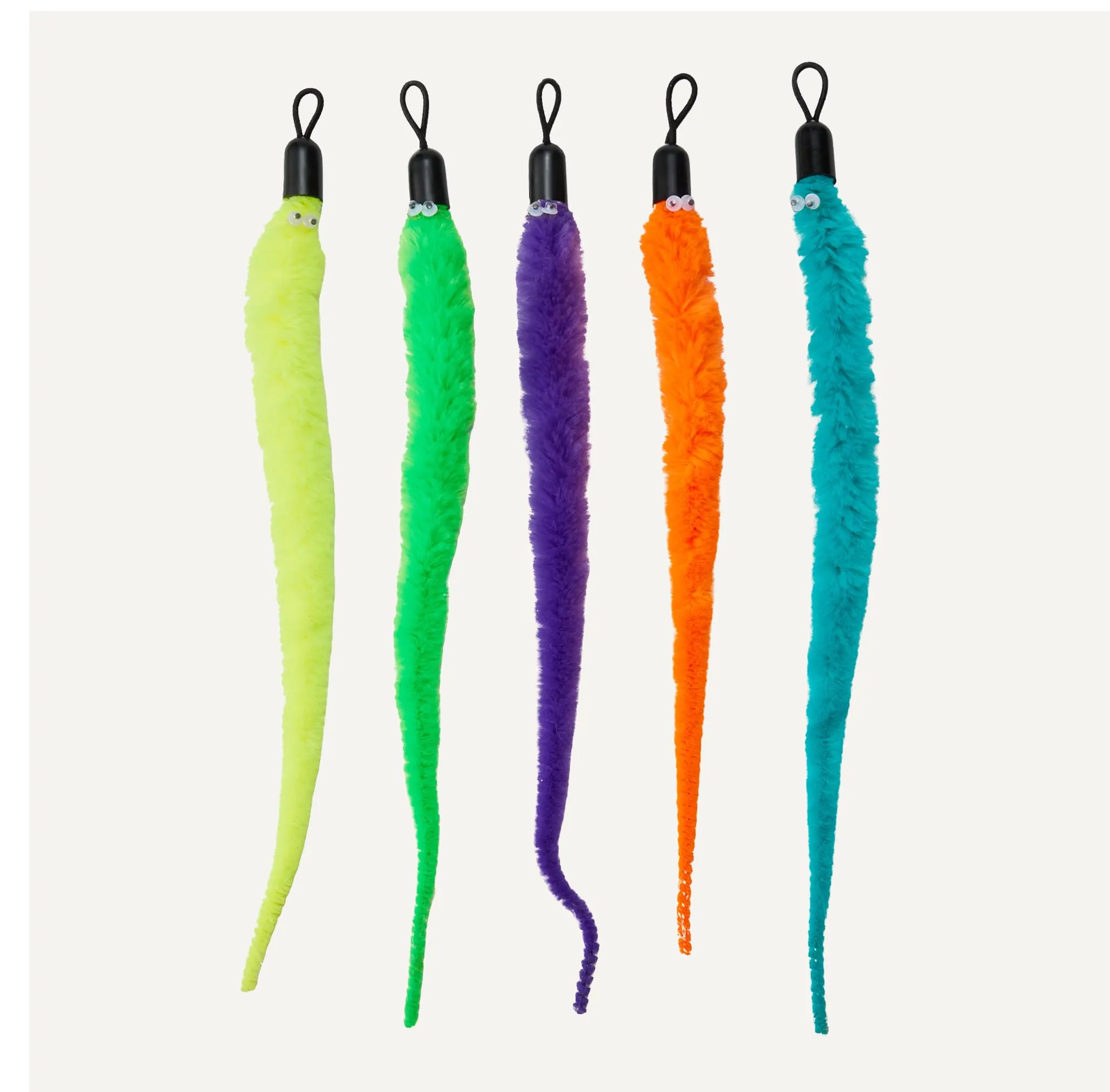 Amazon Basics Kit Giocattolo con Piume per Gatti, 2 Bacchette e 10 Ricambi - immagine 3