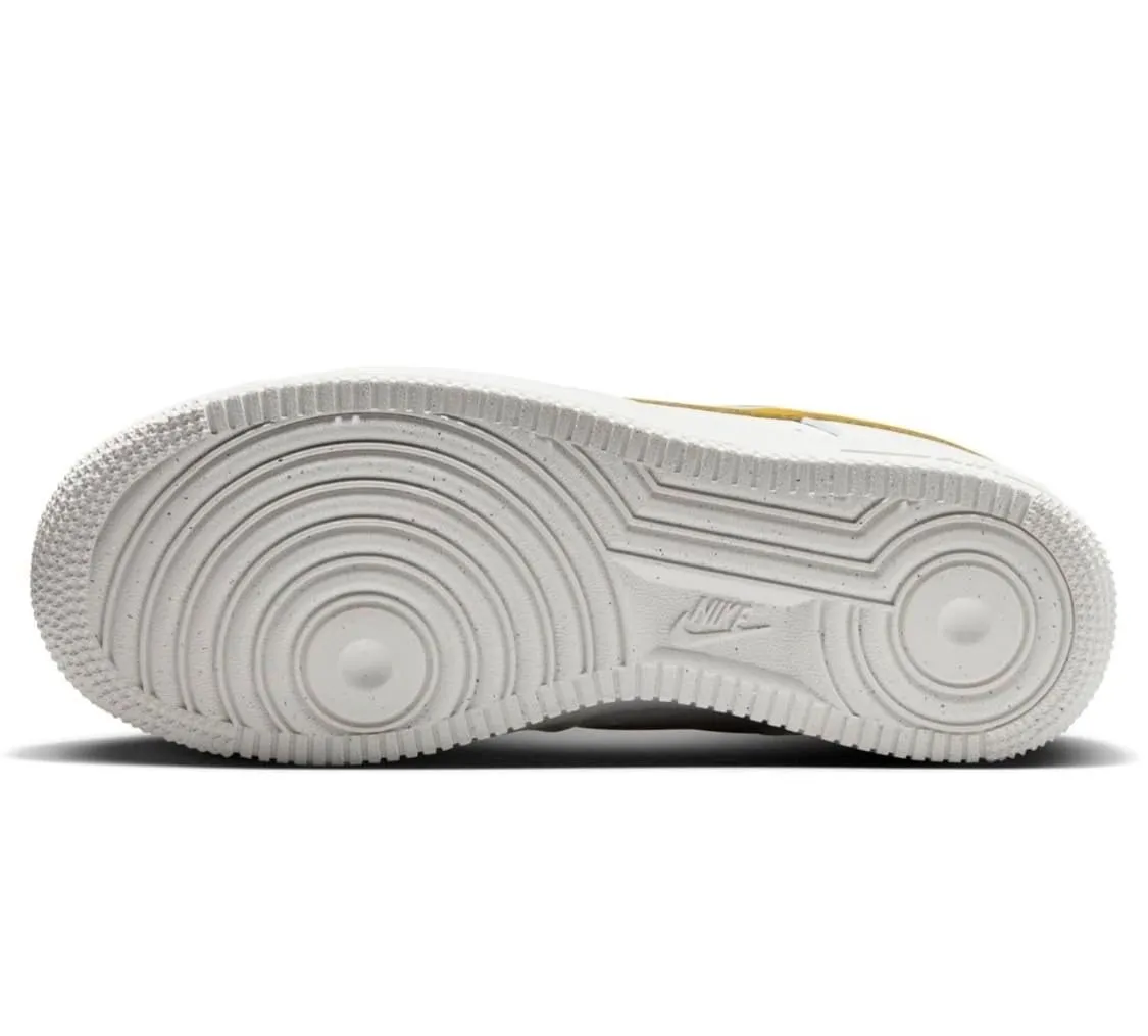 Nike WMNS Air Force 1 '07 SE - Summit White / Bronzine / Meta - immagine 7