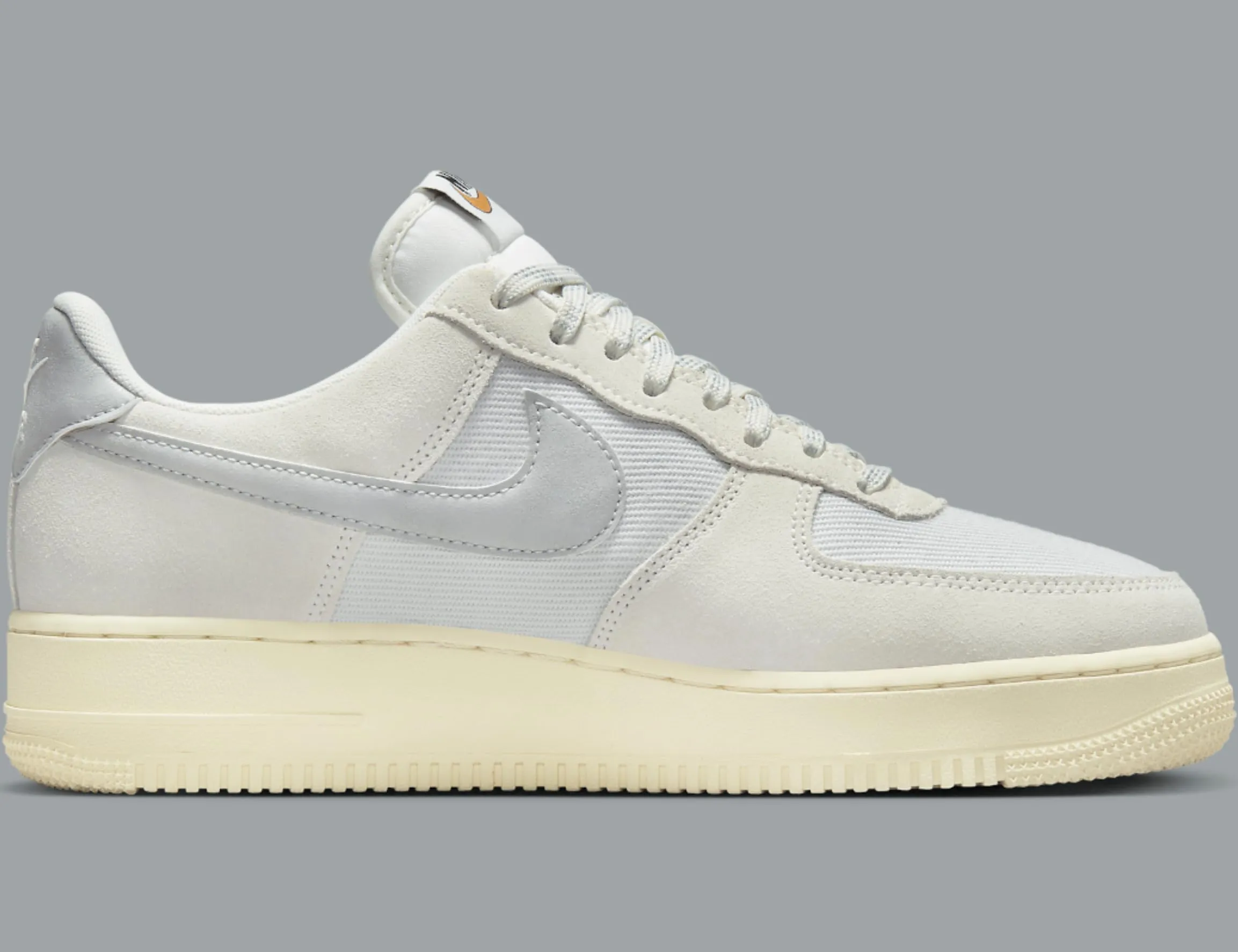 Nike Air Force 1 '07 LV8 Certified Fresh DO9801-100 Velo Grigio Fumo 47.5 EU - immagine 2
