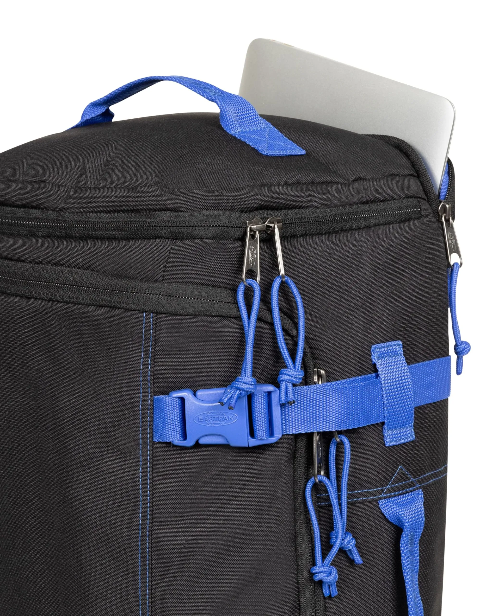 Eastpak Carry Pack Convertible Travel Bag and Backpack 30L with Laptop Compartment - immagine 5