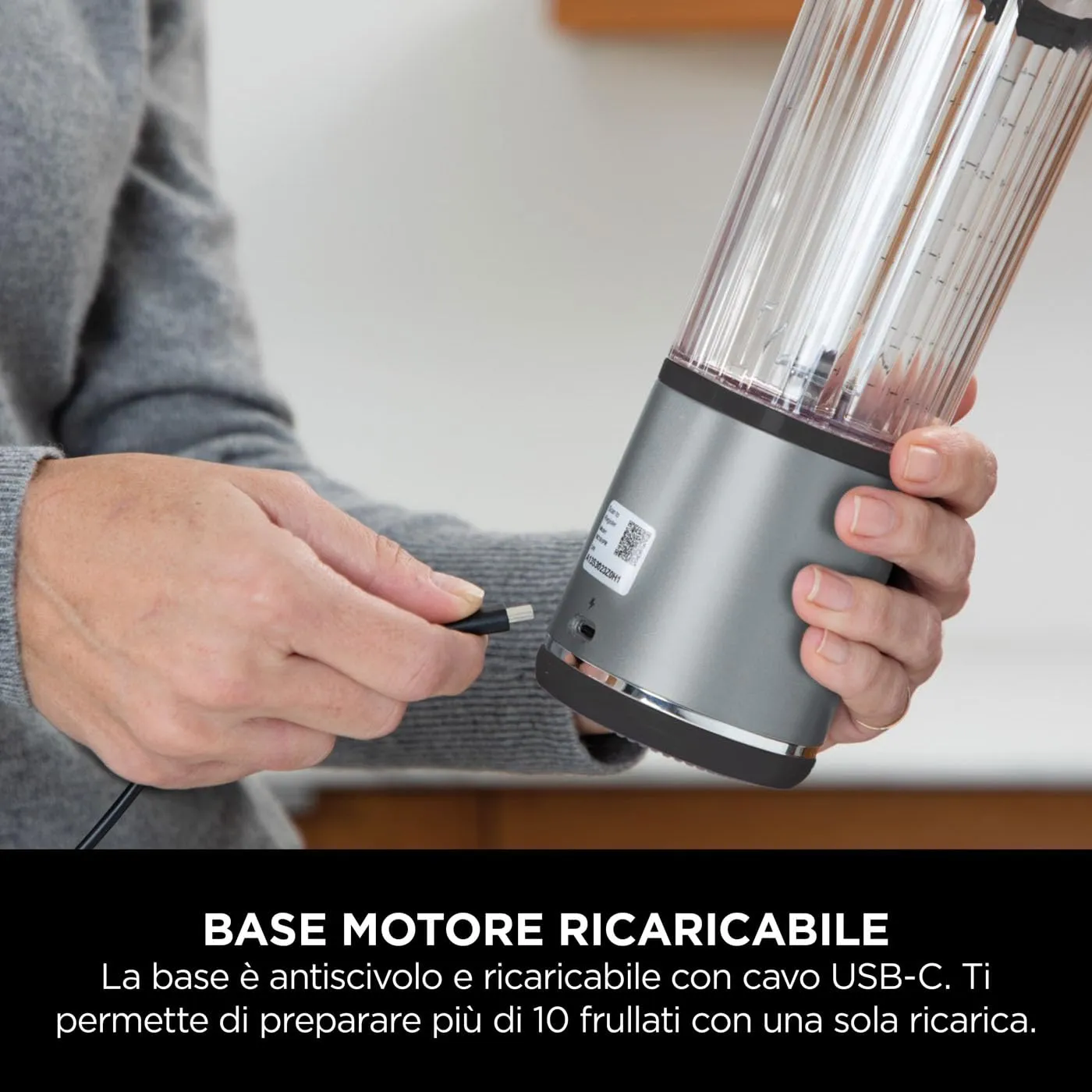 Ninja Blast Mini Frullatore Portatile Ricaricabile, 530ml, Nero - immagine 3
