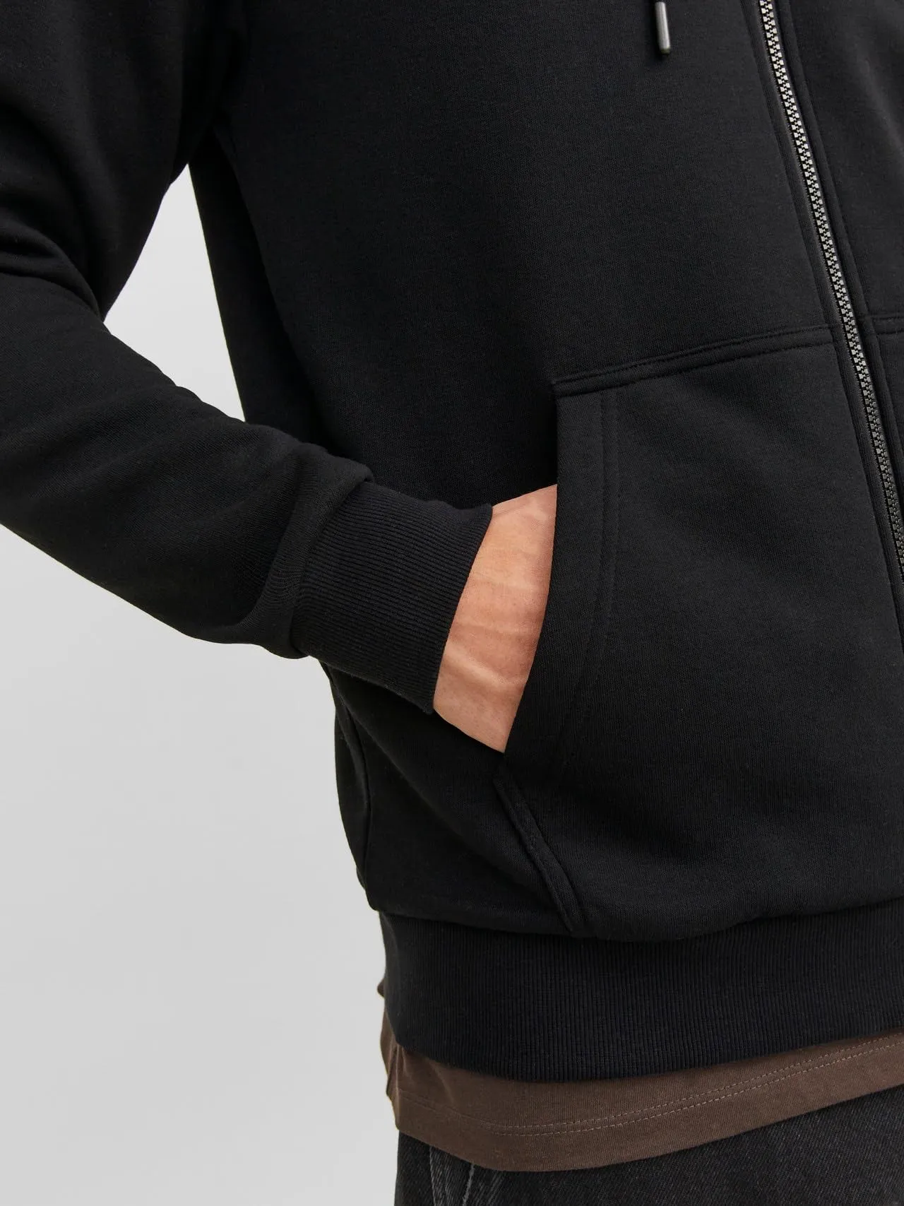 Jack & Jones Felpa con Cappuccio e Zip Nera, Taglia M - immagine 3