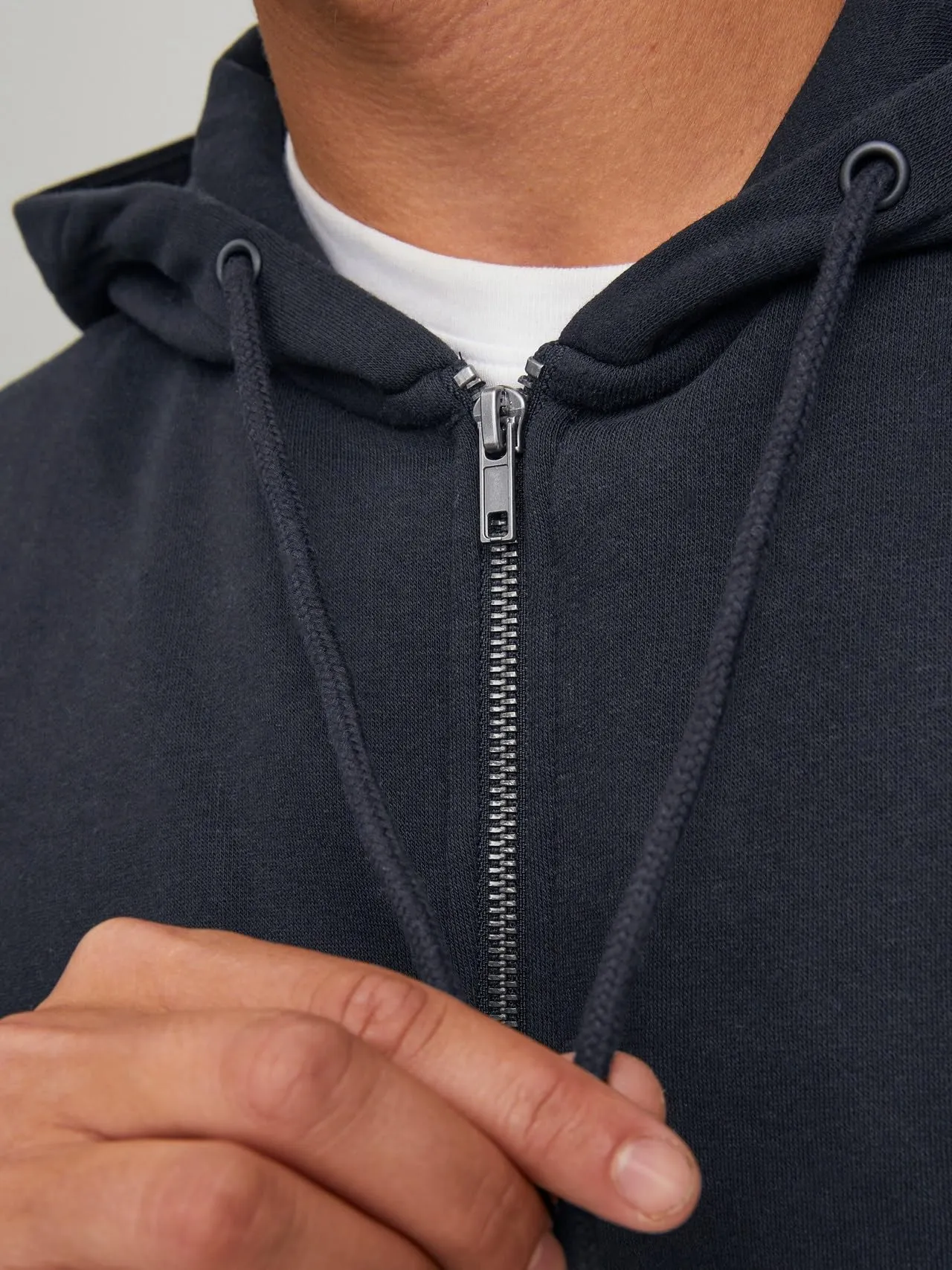 Jack & Jones Felpa con Cappuccio e Zip Nera, Taglia M - immagine 4