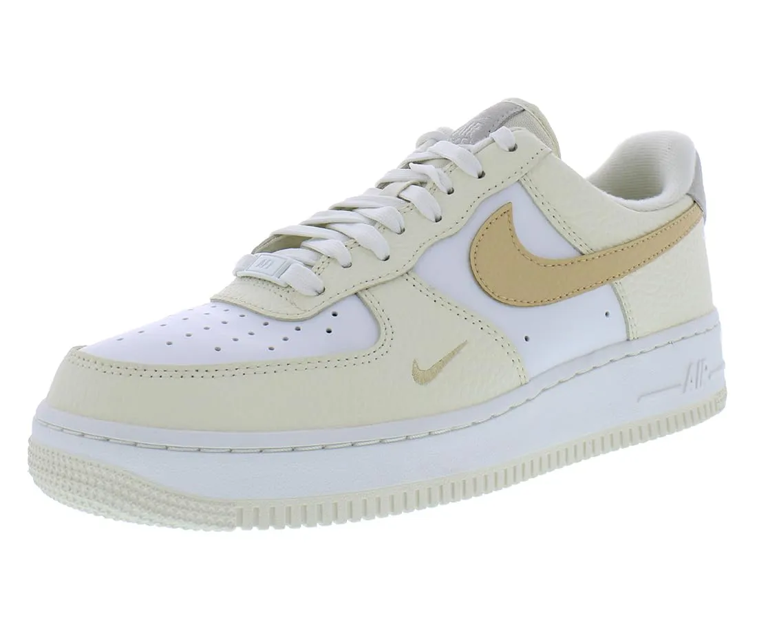 Nike Sneakers Coconut Milk/Sesamo/Light Bone DX8953100 - immagine 1