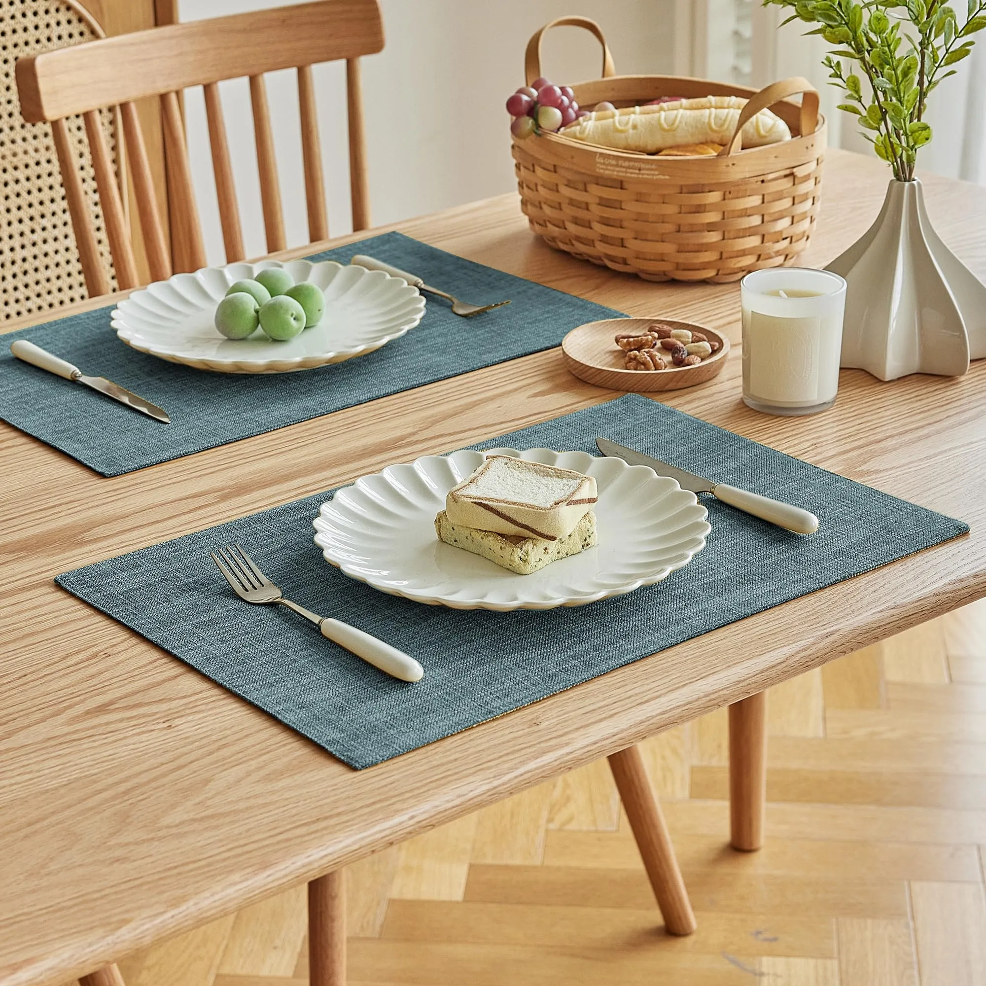 Softalker Set di 8 tovagliette in finta lino, 30 x 45 cm, blu chiaro - immagine 2