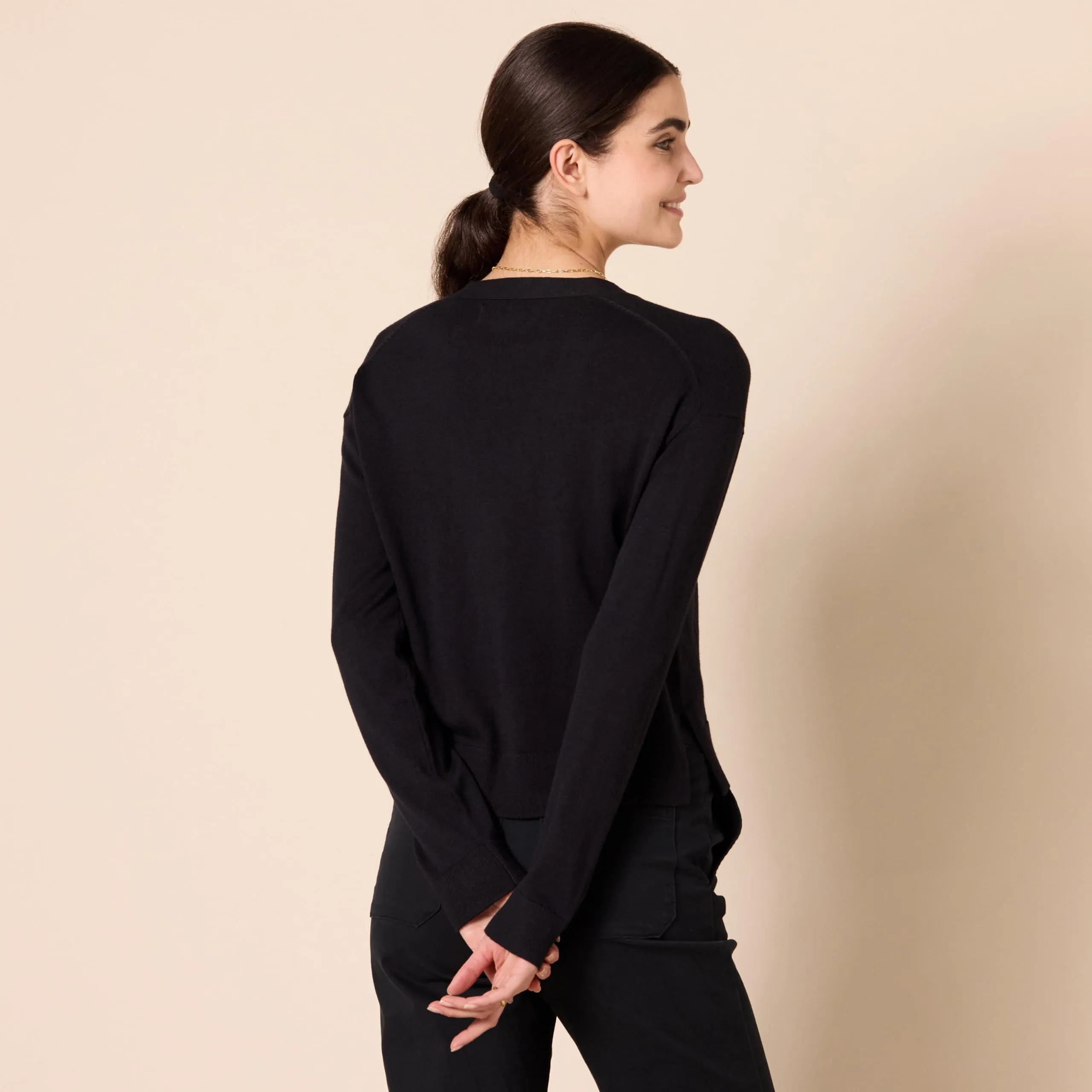 Amazon Essentials Felpa Cardigan Leggera Donna, Nero, XXL - immagine 3