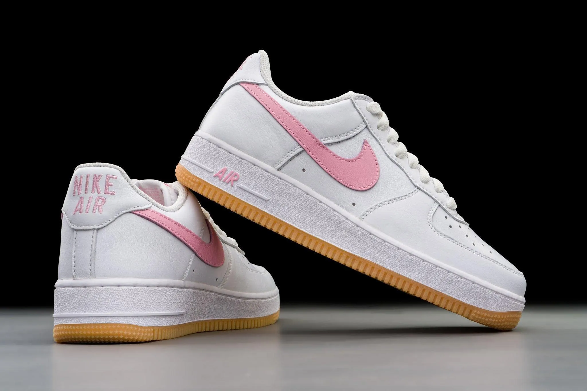 Nike Dunk Low (GS) FB9109-102 White/Laser Fuchsia EU 35.5 - immagine 3