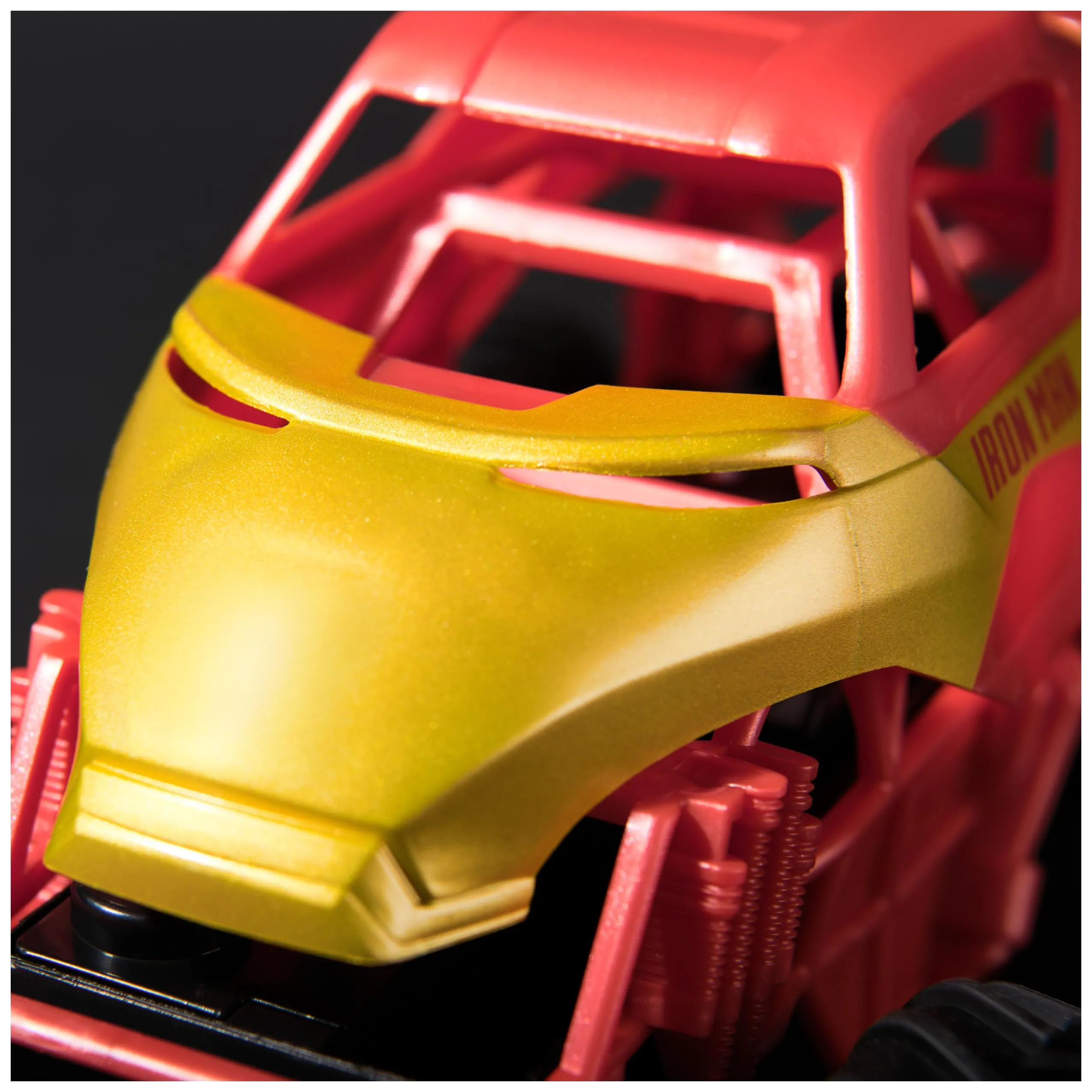 Monster Jam Marvel Iron Man RC Vehicle, Scala 1:24 - immagine 5