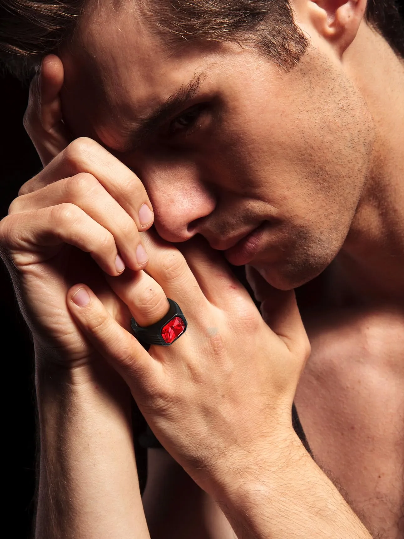 Bestyle Anello in Acciaio Inossidabile Uomo Nero con Pietra Rubino, Misura 19.75 (Circonferenza 59.5mm) - immagine 5