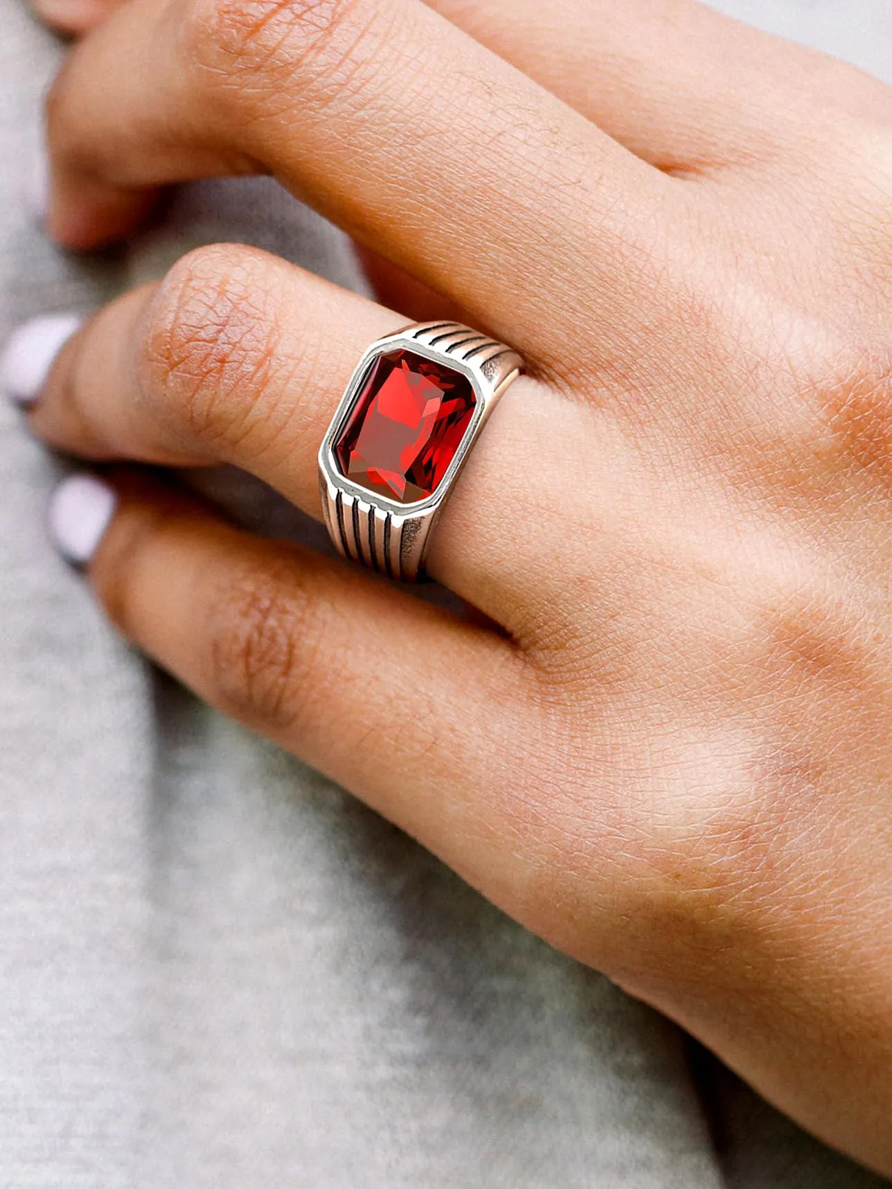 Bestyle Anello in Acciaio Inossidabile Uomo Argento con Pietra Rubino, Misura IT 27.5 (67.2mm) - immagine 5