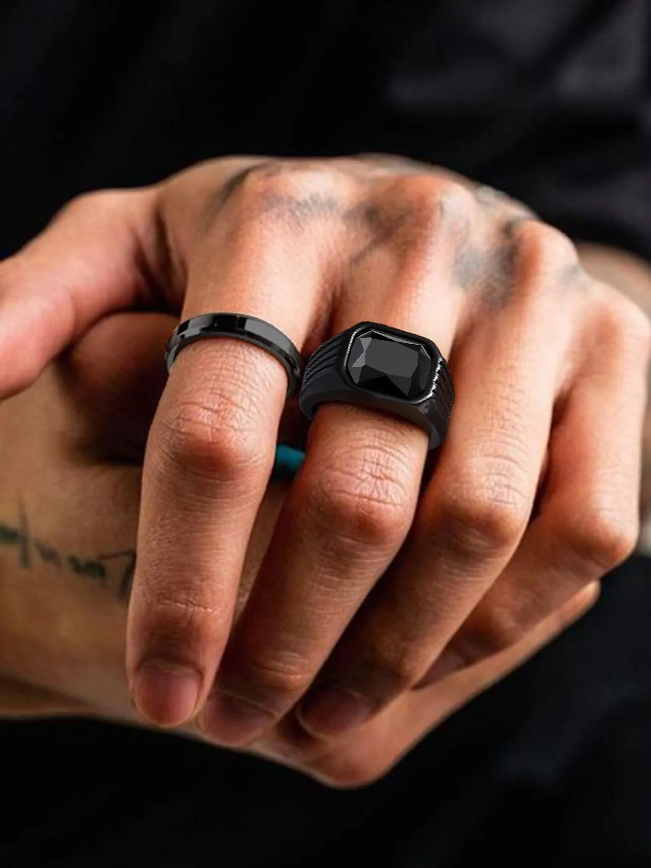 Bestyle Anello in Acciaio Inossidabile Uomo con Pietra Onice Nero, Misura 17 (Circonferenza 57mm) - immagine 2