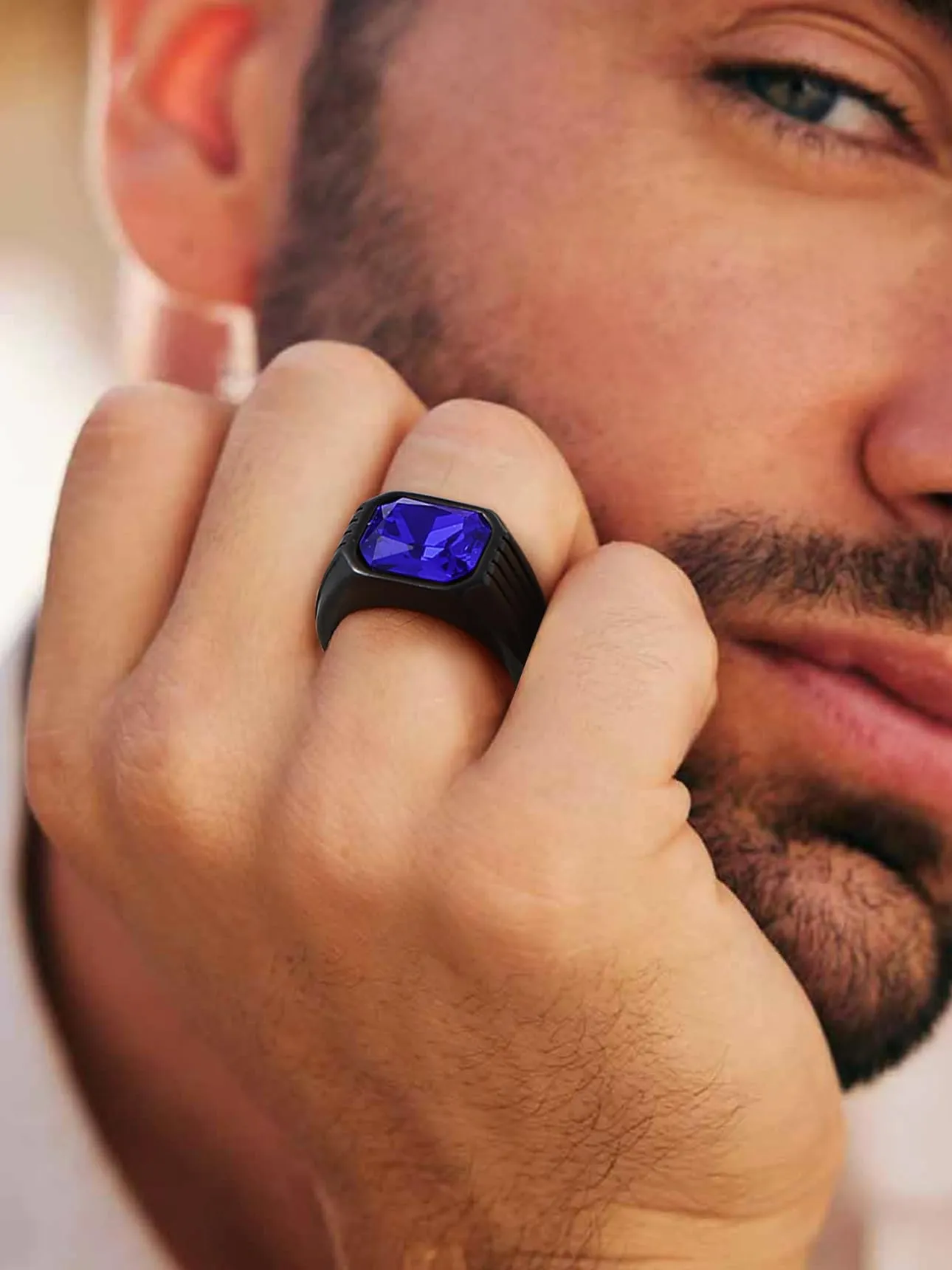 Bestyle Anello in Acciaio Inossidabile Uomo Nero con Pietra Zaffiro, Misura IT 25 (Circonferenza 64.6mm) - immagine 2
