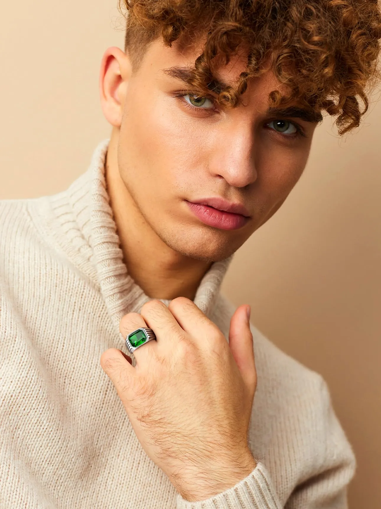 Bestyle Anello in Acciaio Inossidabile Uomo Argento con Pietra Smeraldo, Misura IT 32.5 (Circonferenza 72.3mm) - immagine 2
